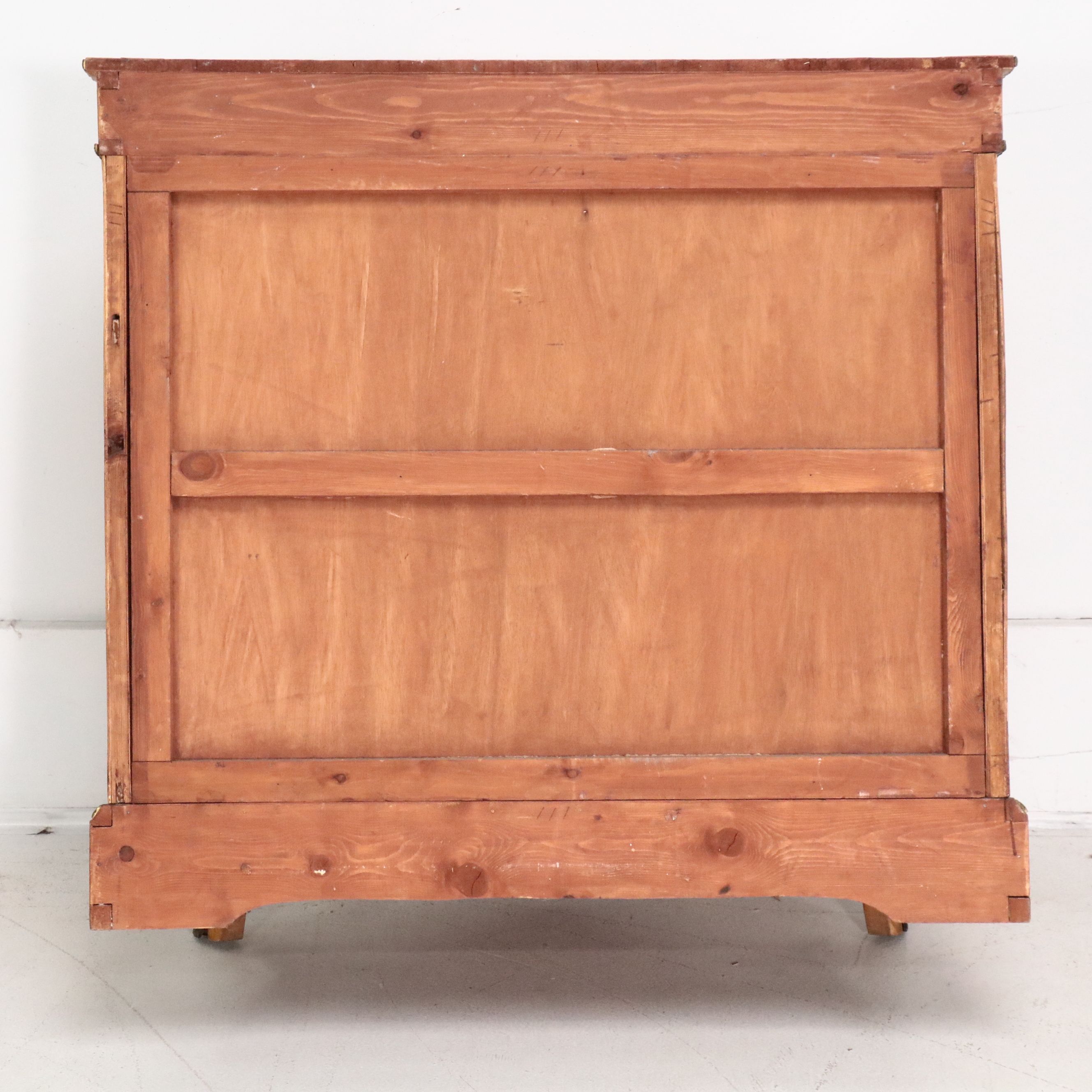 Italian Baroque Style Marquetry Inlaid and Ormolu Bird's-Eye Maple Vitrine