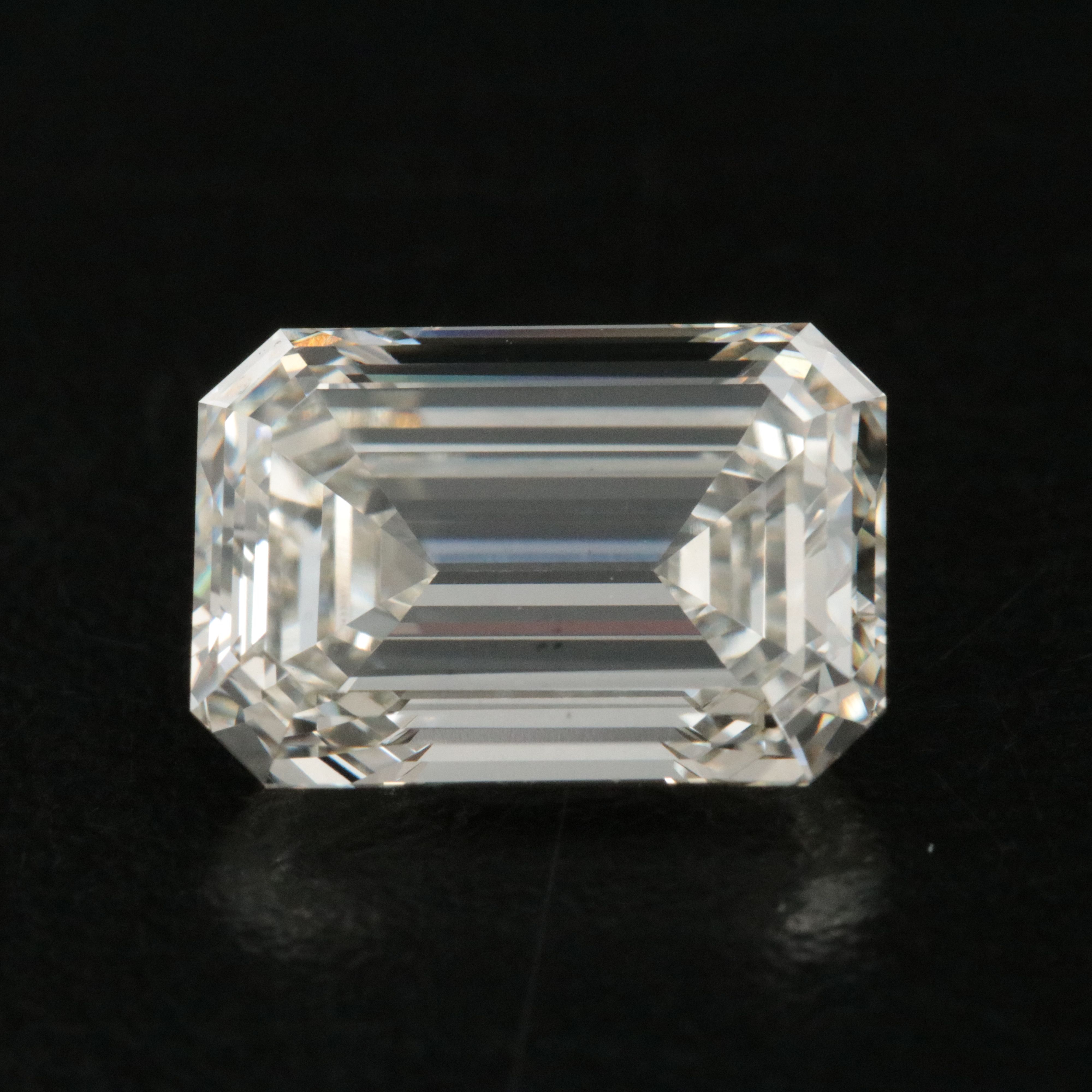 Loose 5.46 CT Lab Grown Diamond with IGI Report