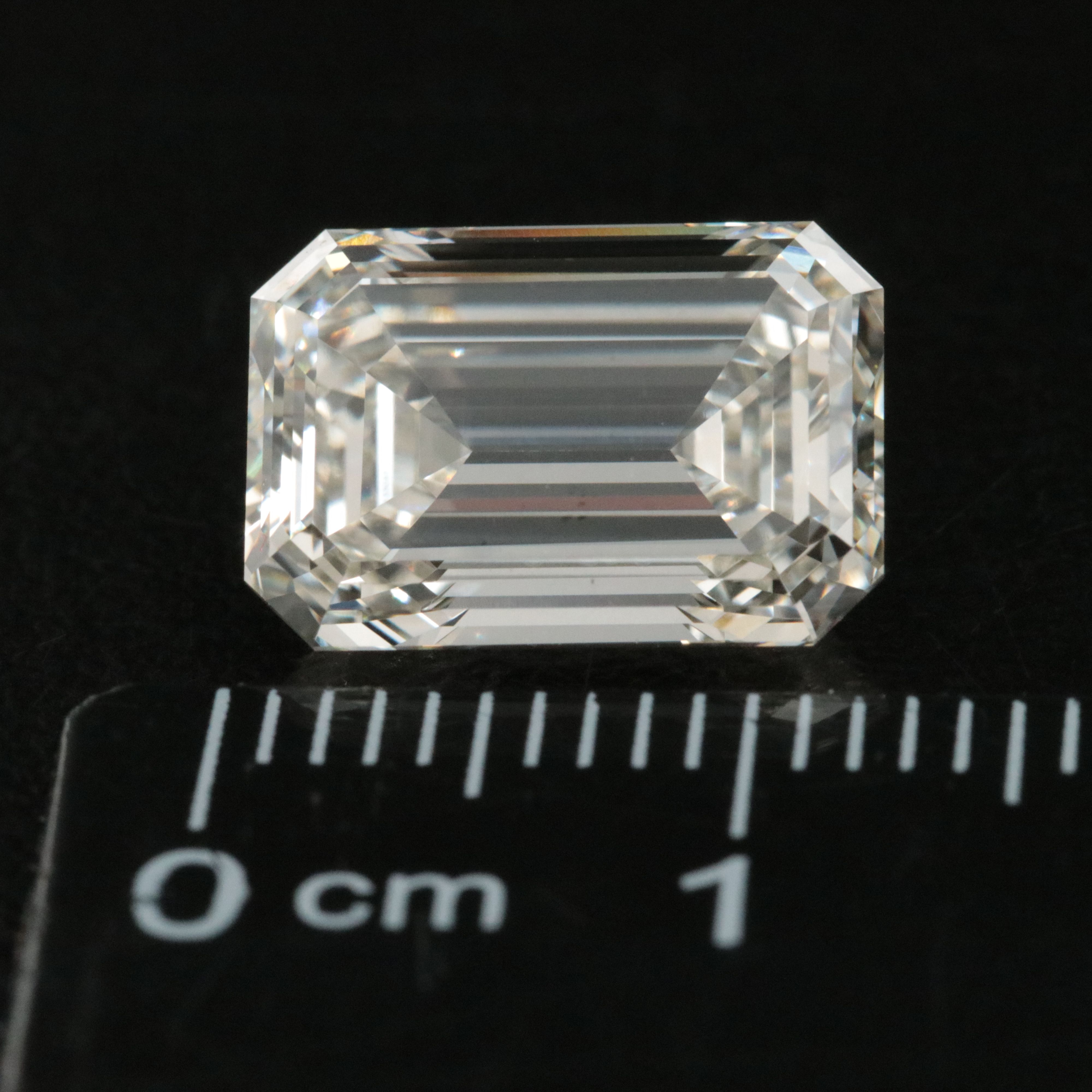 Loose 5.46 CT Lab Grown Diamond with IGI Report