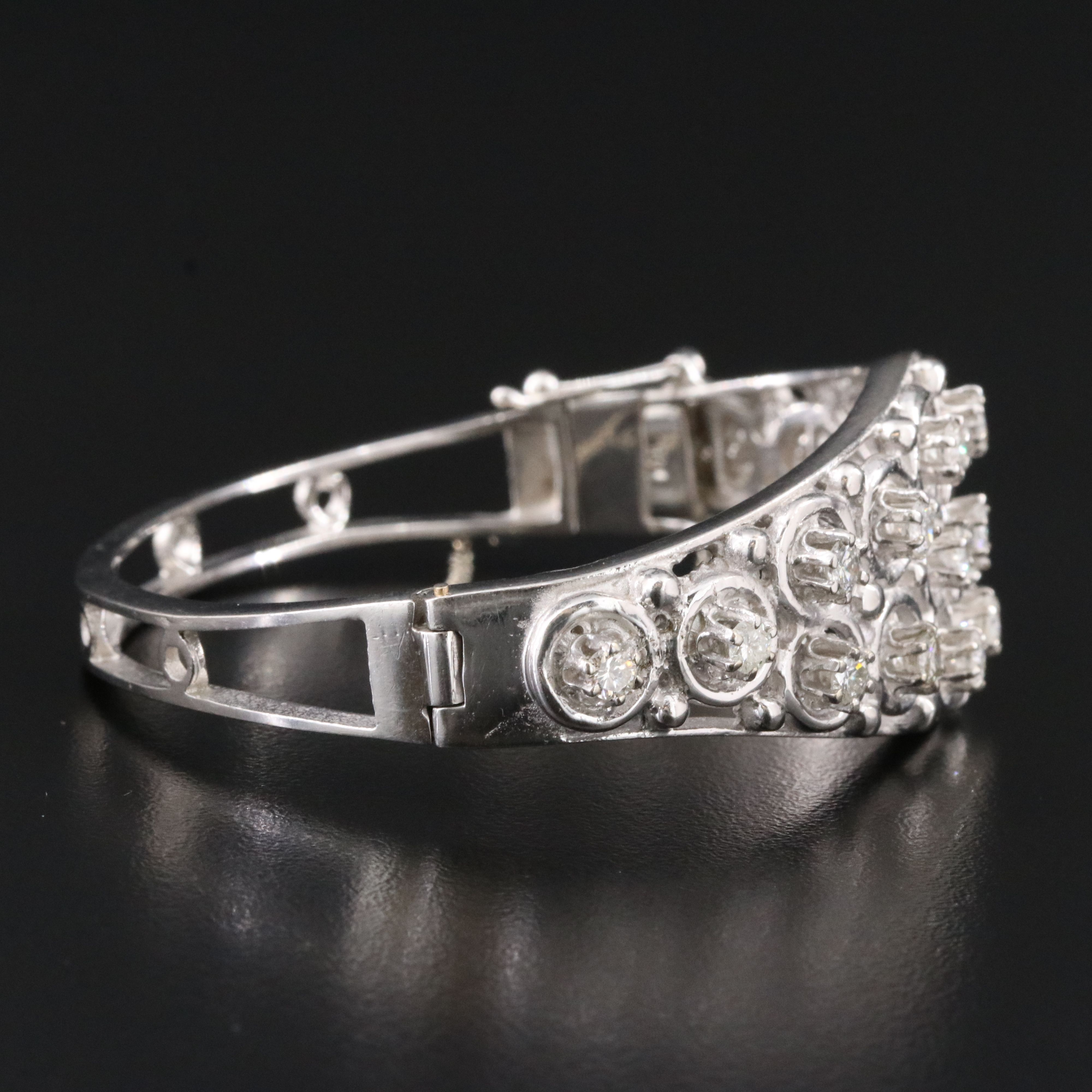 14K 2.50 CTW Diamond Hinged Bangle Bracelet