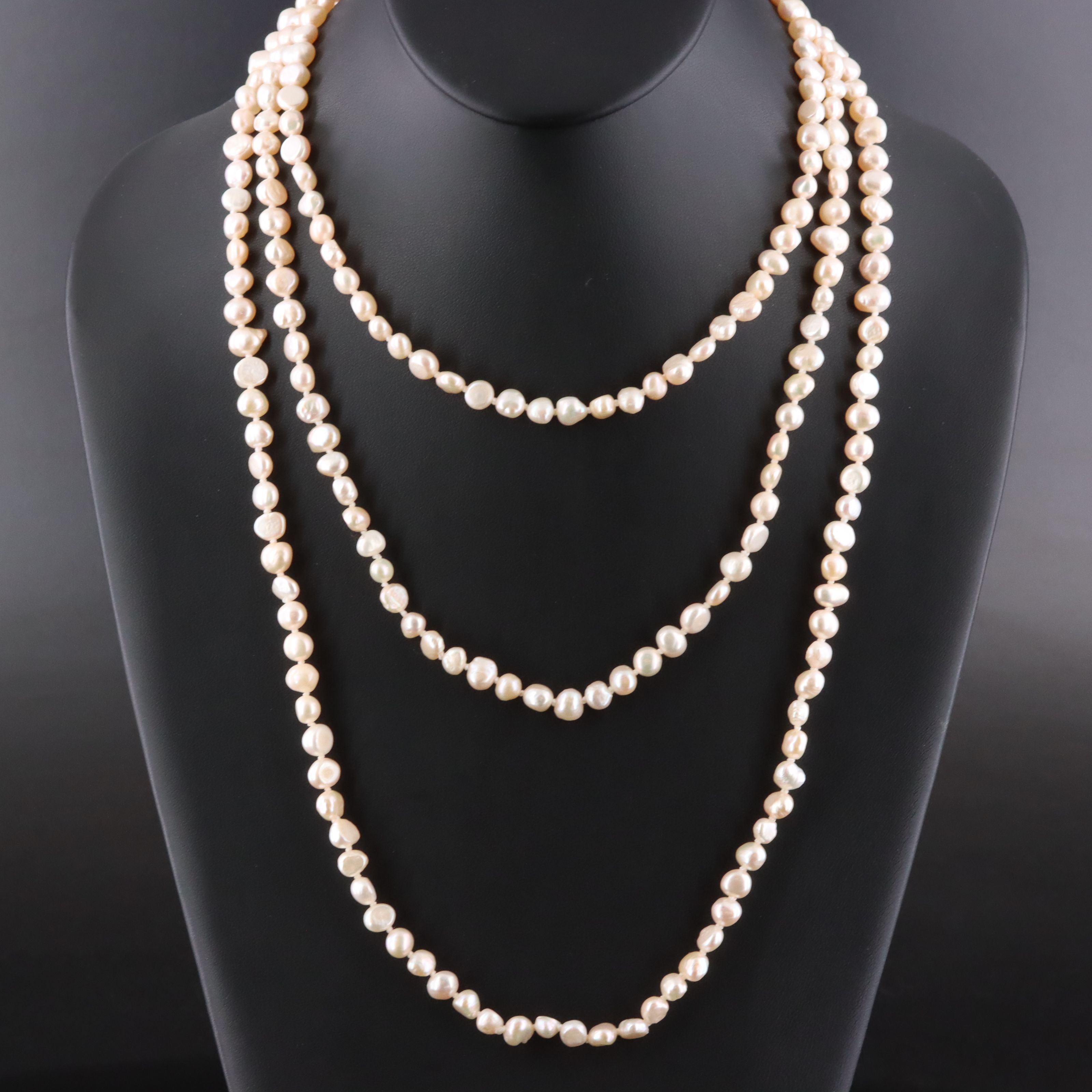 Rope Length Pearl Necklace