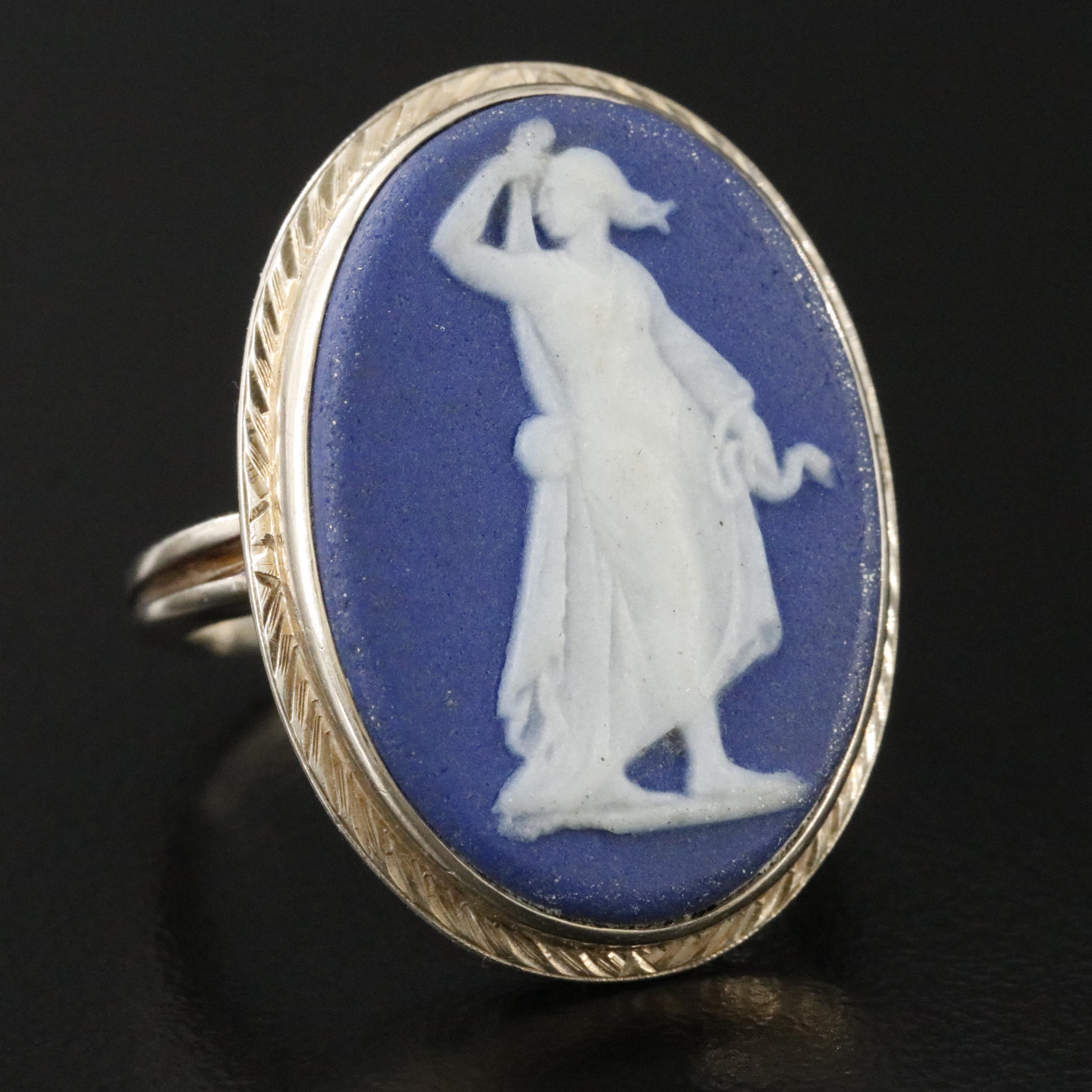 Vintage Wedgwood 14K Jasperware Goddess Hygieia Cameo Ring