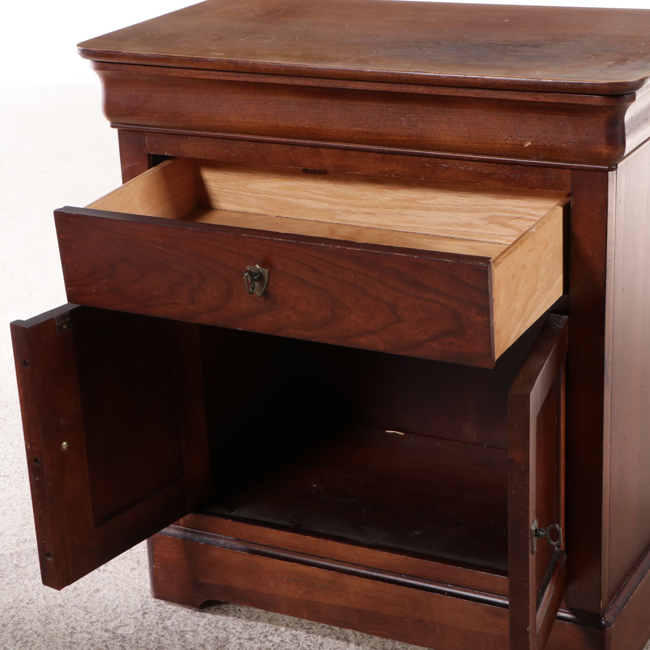 Pair of Louis Philippe Style Mahogany Finish Nightstands