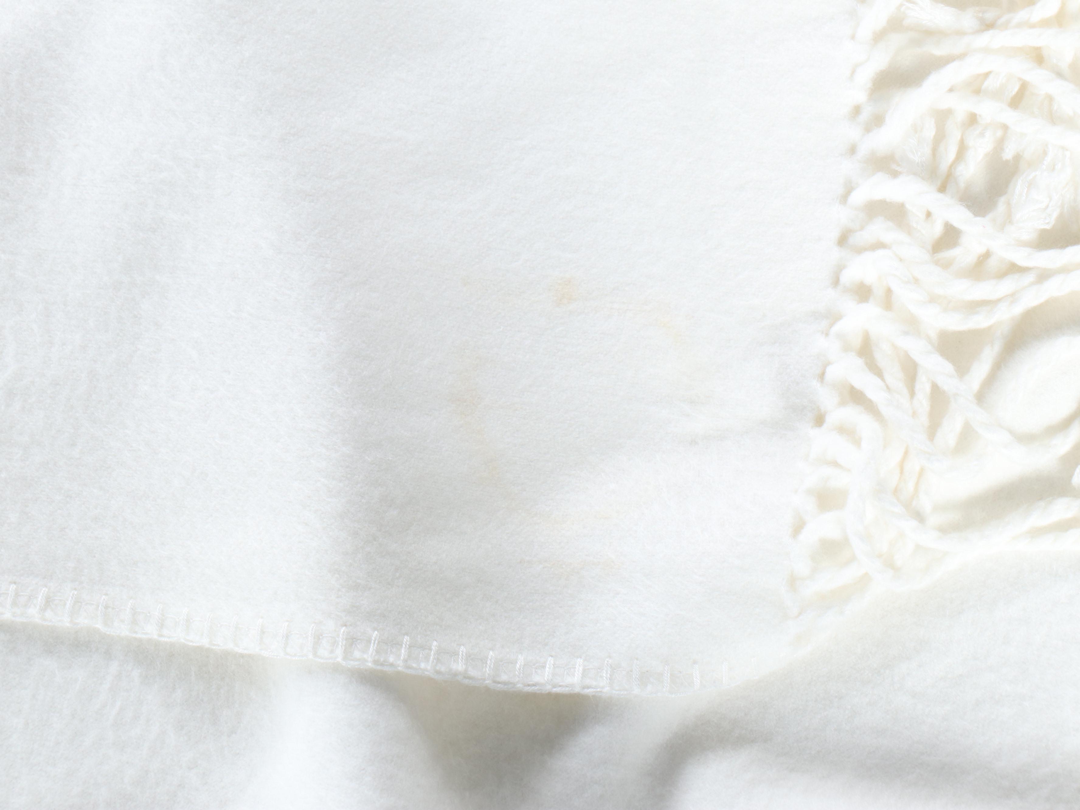 Yves Delorme Wool and Cashmere With Pür Bamboo Throw Blankets