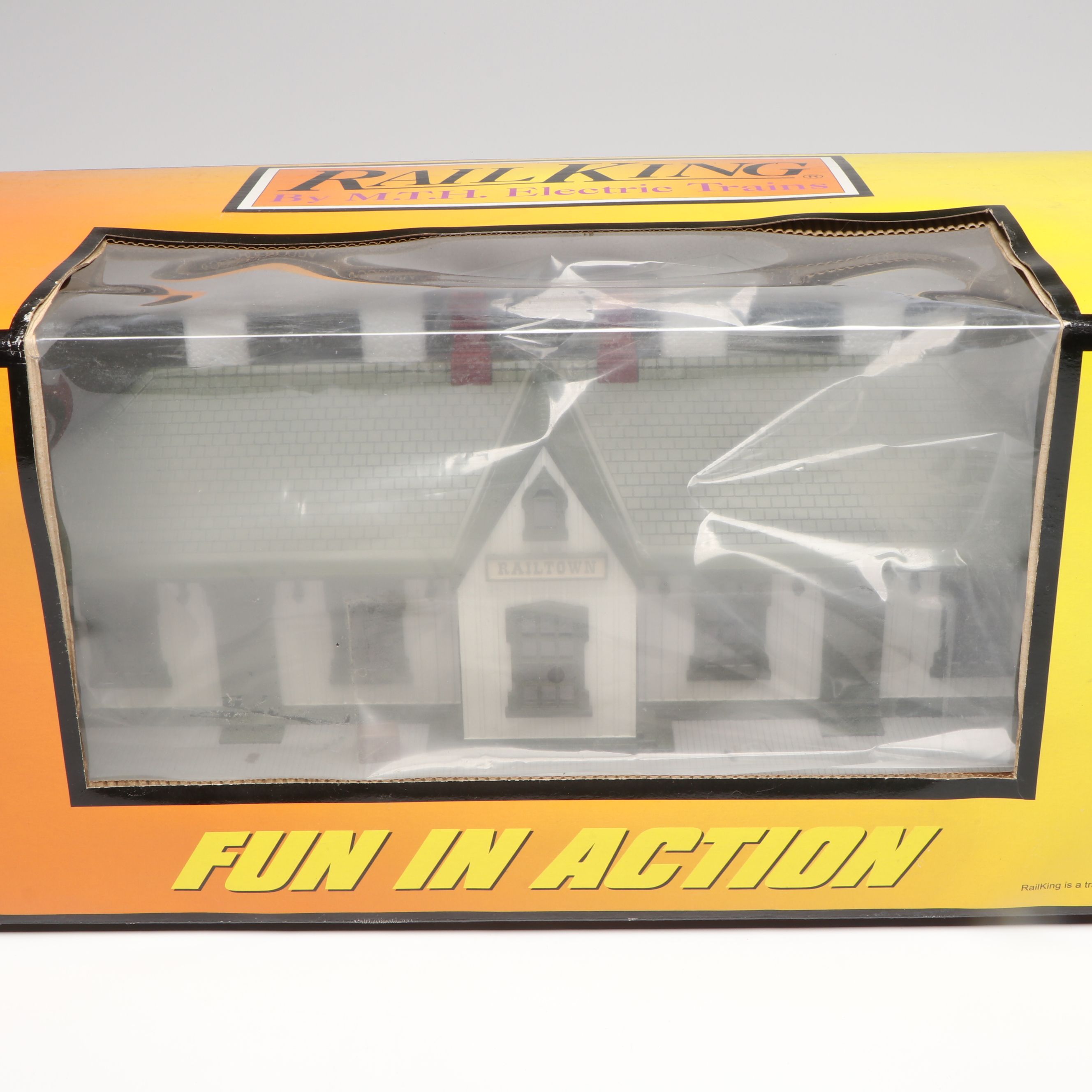 M.T.H. Electric Trains Rail King Station, Bagel Shop, and Train Store Buildings