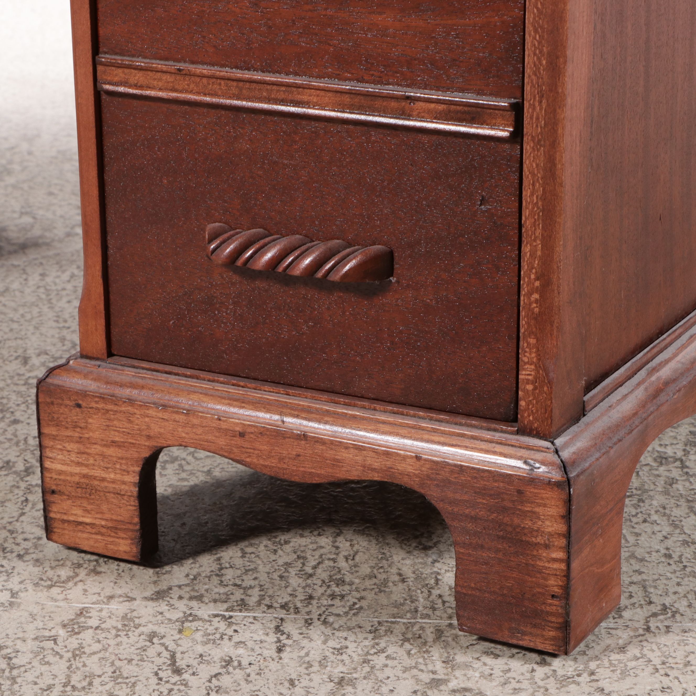 Chippendale Style Mahogany Kneehole Desk with Glass Top