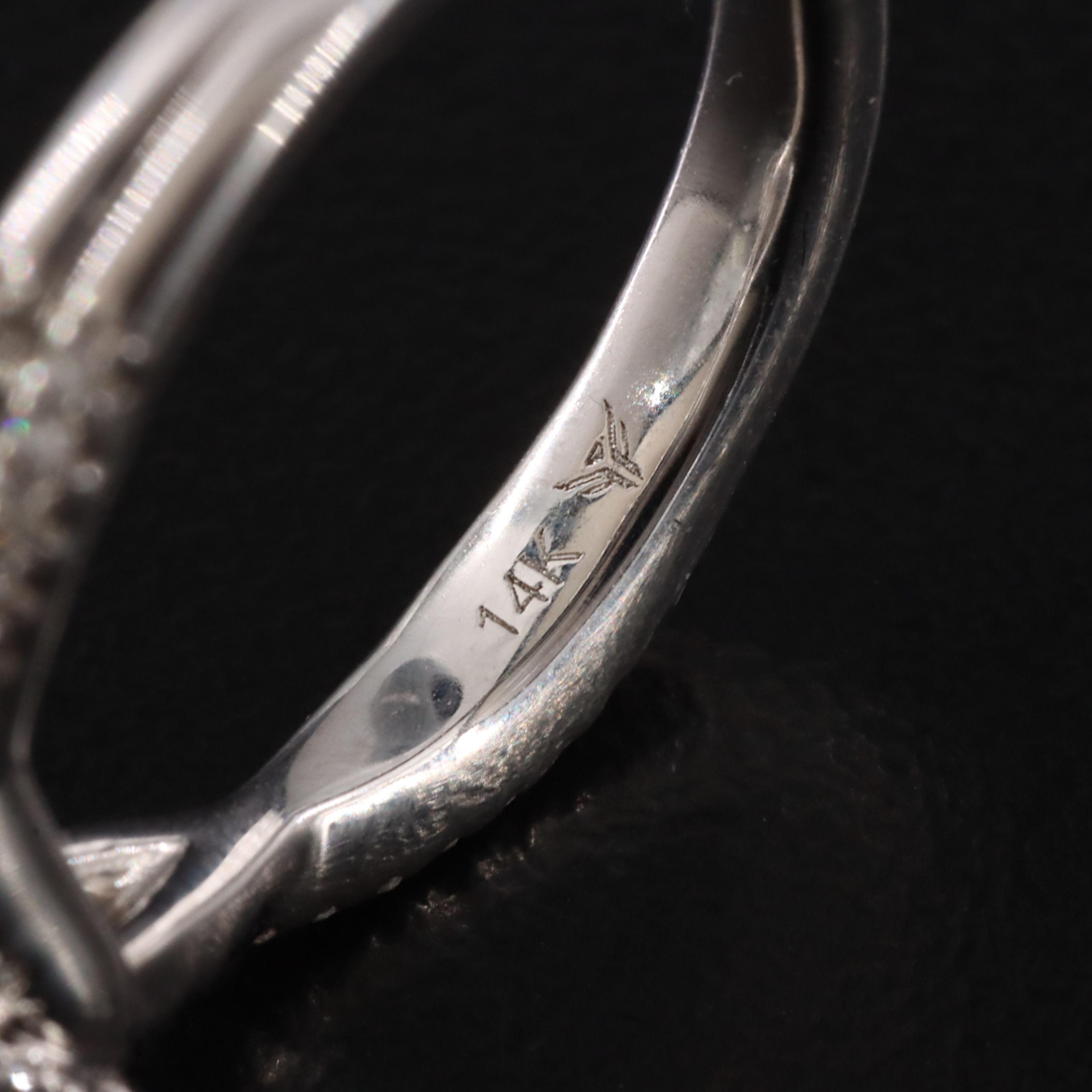 14K 1.34 CTW Lab Grown Diamond Twist Ring with Online IGI Report