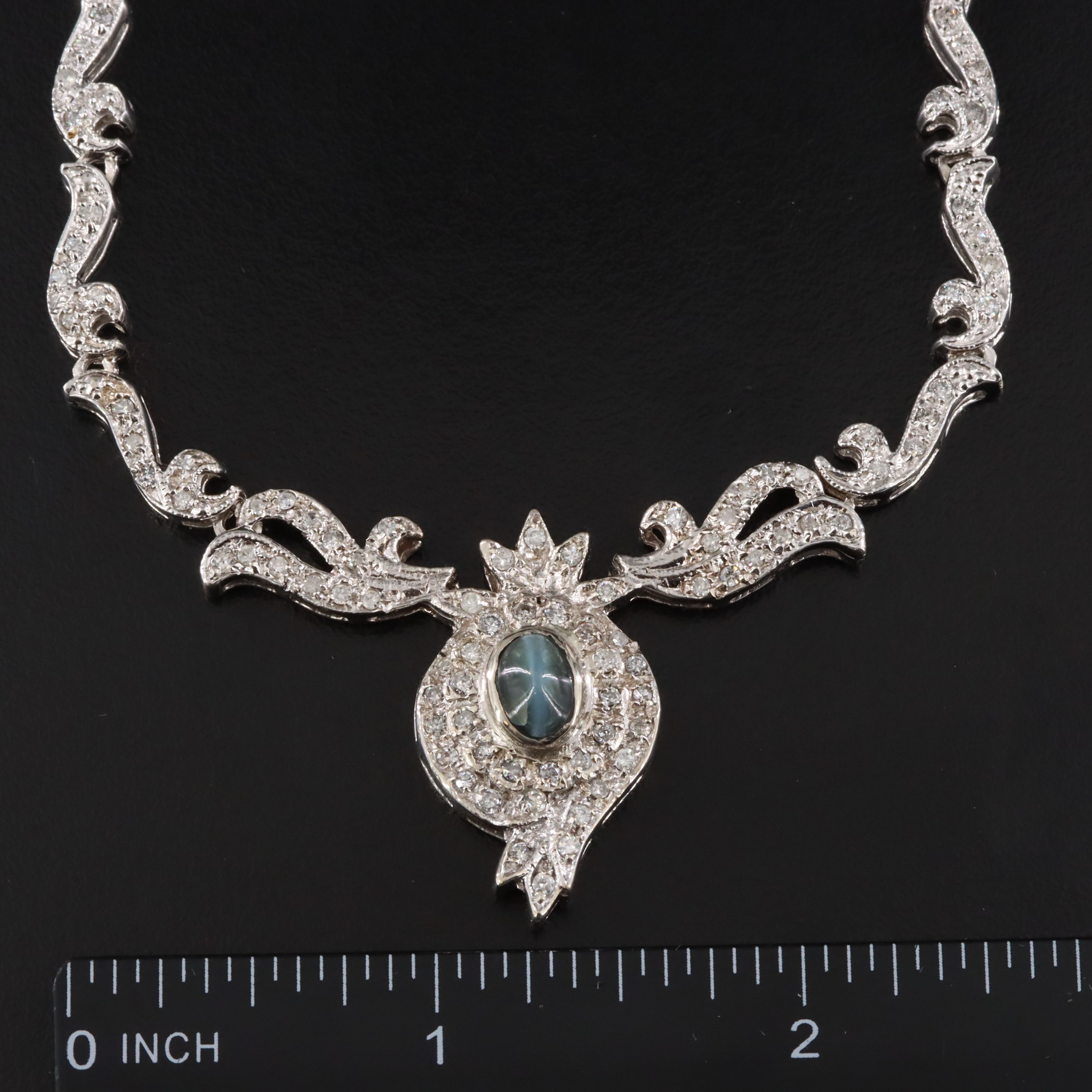 14K 1.95 CT Cat's Eye Alexandrite and 1.94 CTW Diamond Necklace with IGI Report