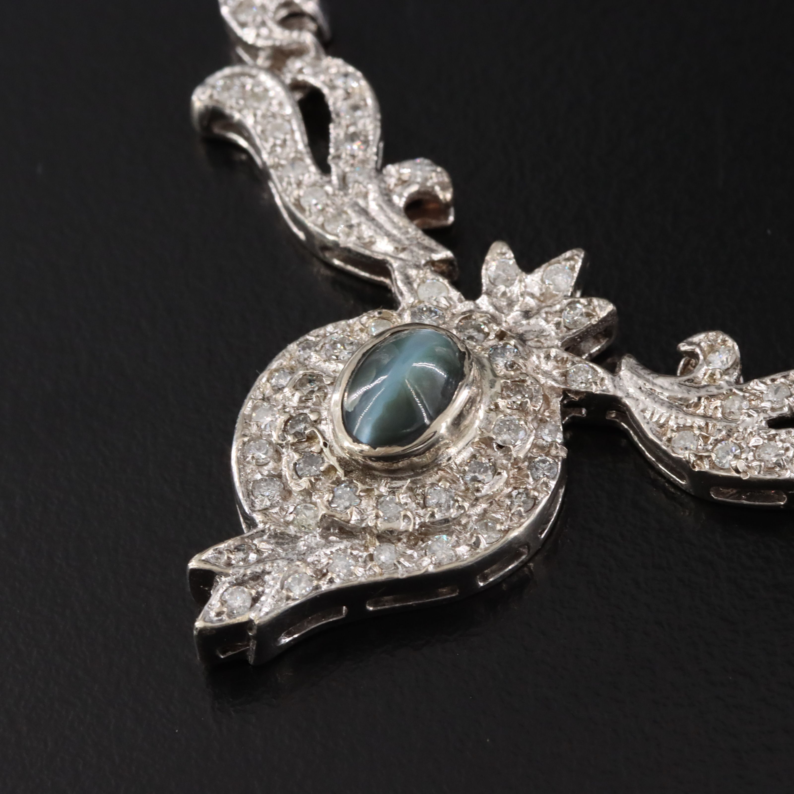 14K 1.95 CT Cat's Eye Alexandrite and 1.94 CTW Diamond Necklace with IGI Report