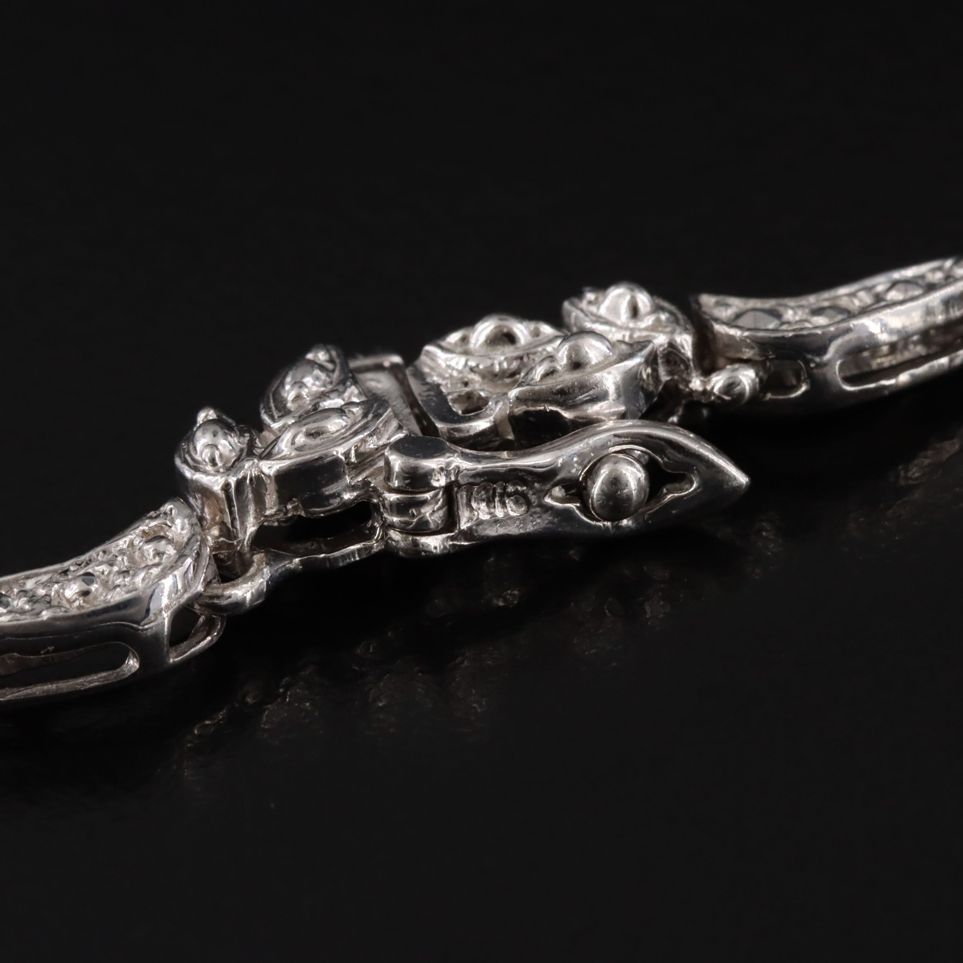 14K 1.95 CT Cat's Eye Alexandrite and 1.94 CTW Diamond Necklace with IGI Report