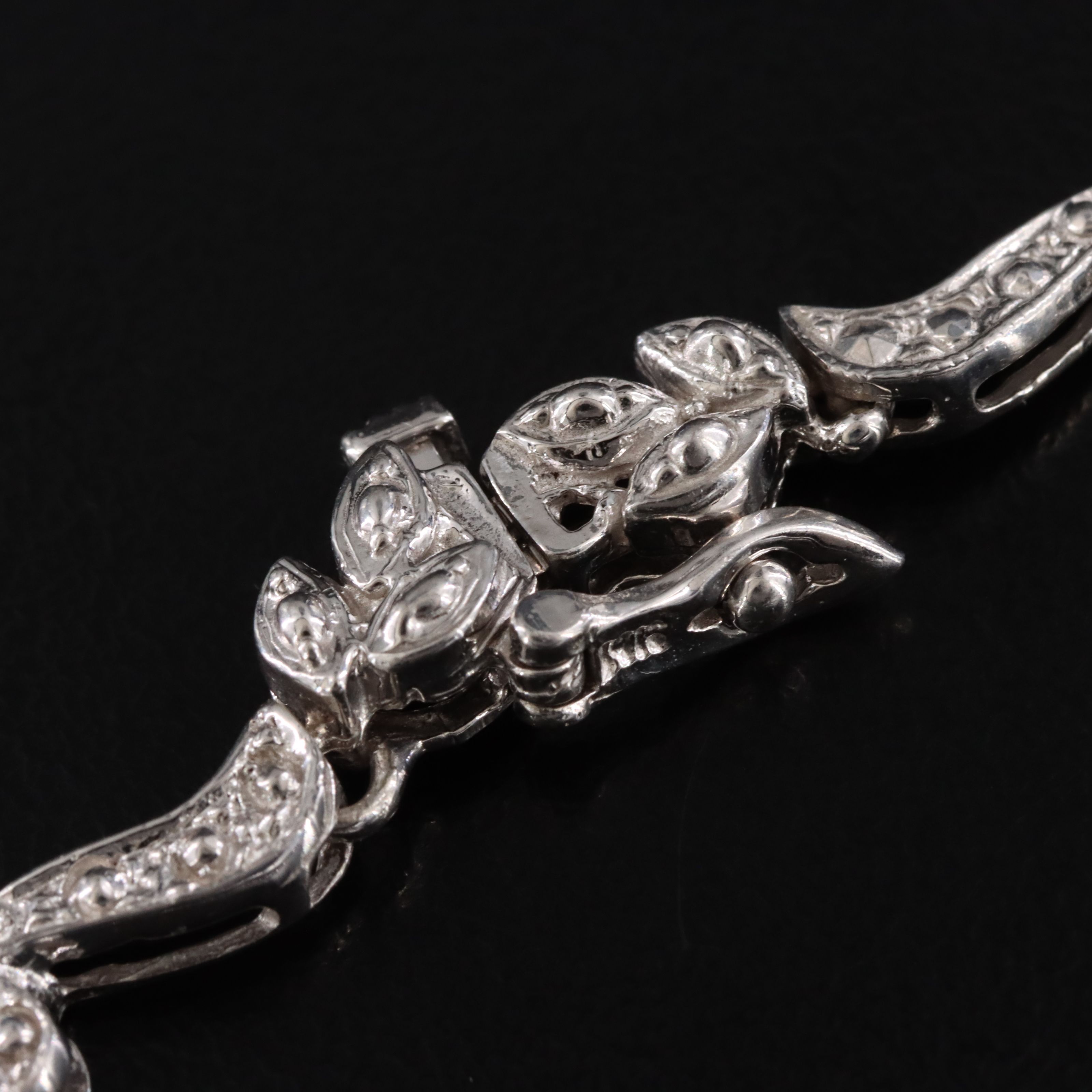 14K 1.95 CT Cat's Eye Alexandrite and 1.94 CTW Diamond Necklace with IGI Report