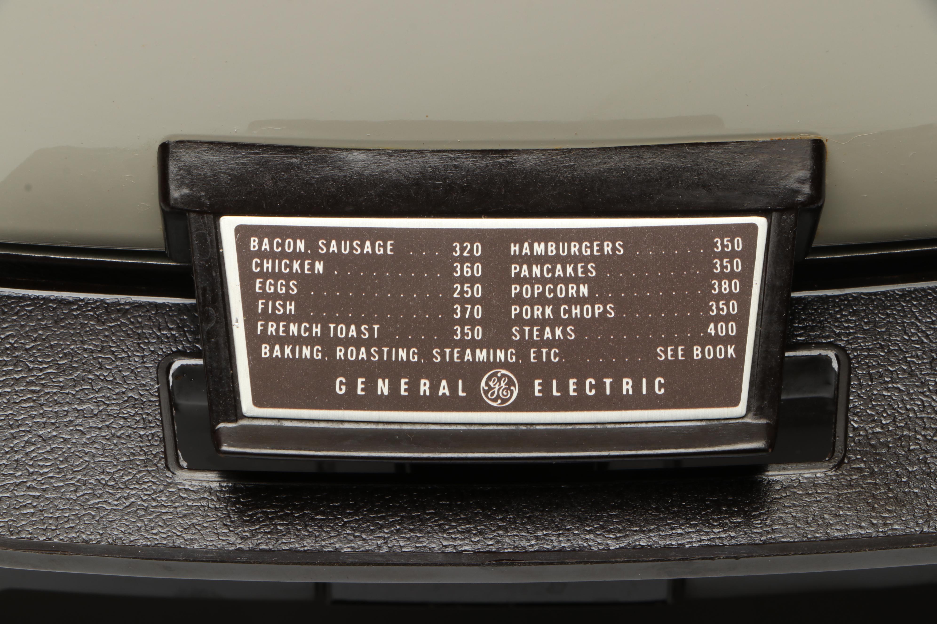 General Electric 12" Buffet Skillet with Römertopf Terracotta Clay Roaster