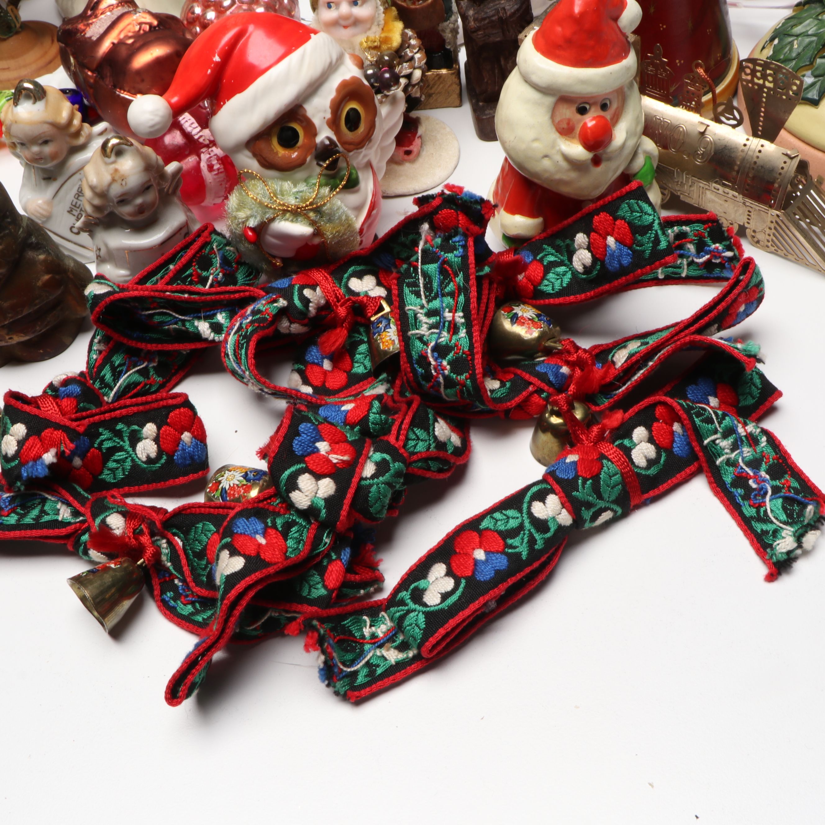 Ardleigh Elliot & Sons Music Box with Russian, German, and More Holiday Décor