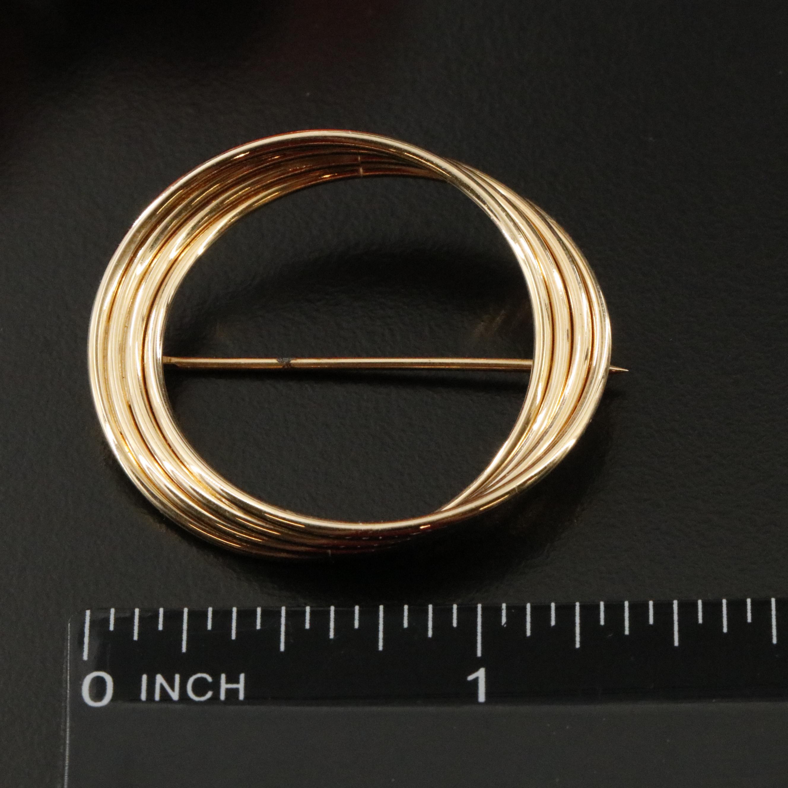 Bakelite, Agate and Tiger's Eye Featured in Jewelry Collection