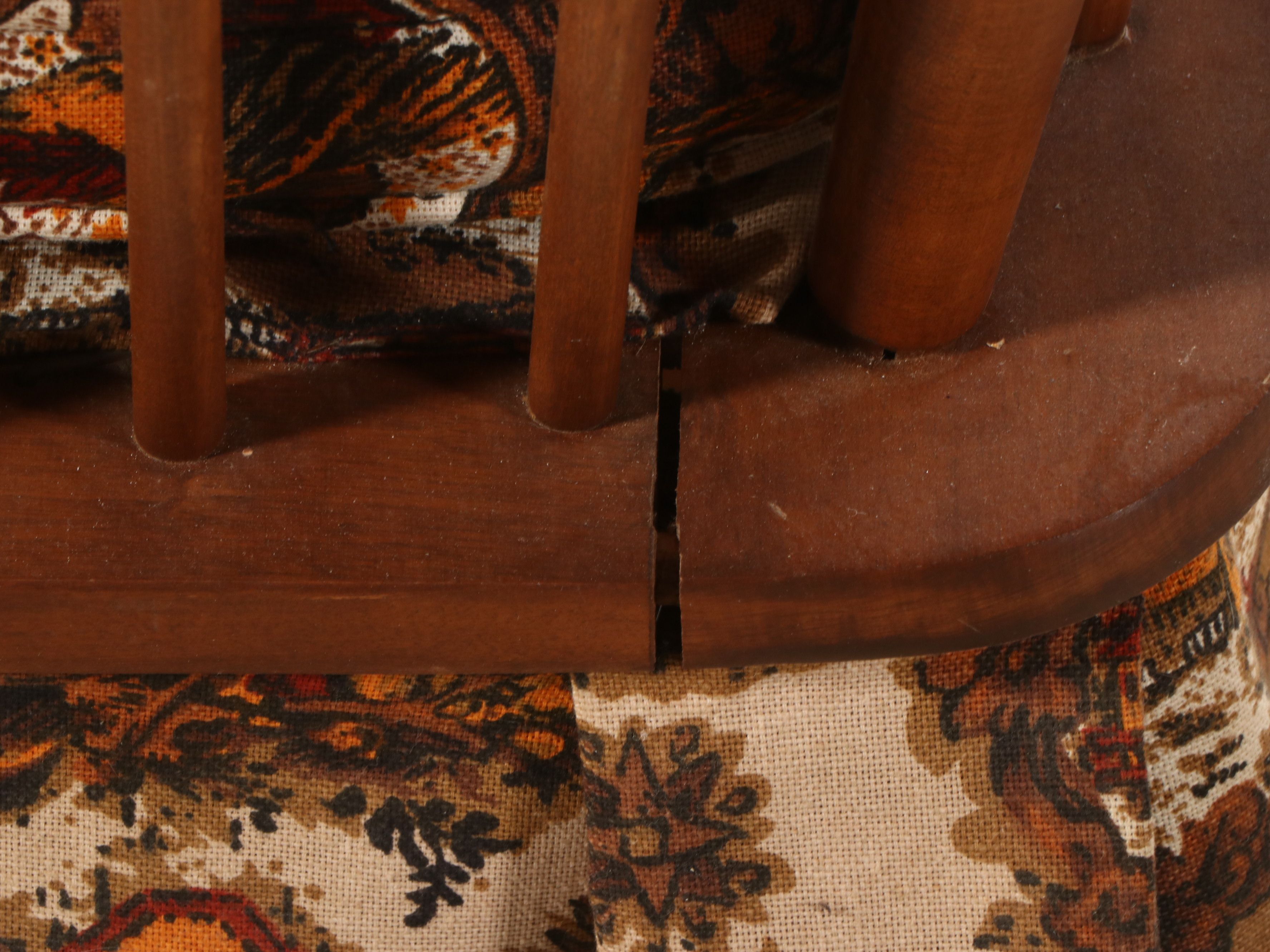 Colonial Revival Maple Platform Rocking Chair, Mid to Late 20th Century