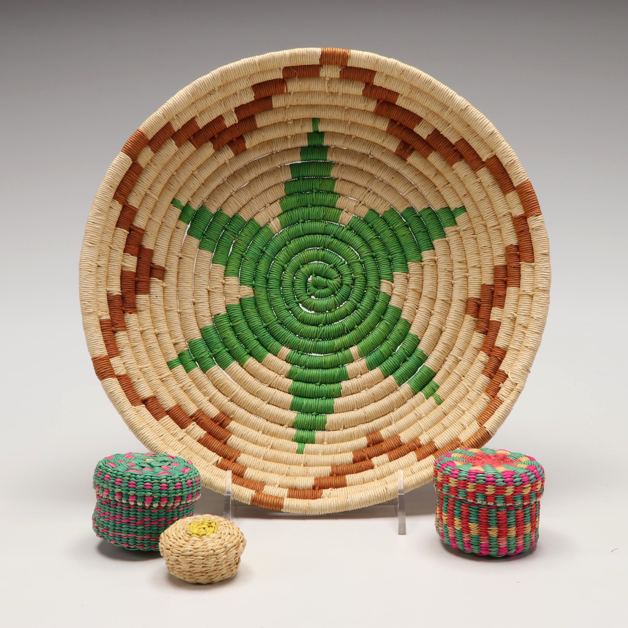 Honduran Lenca People Handwoven Junco Grass Baskets