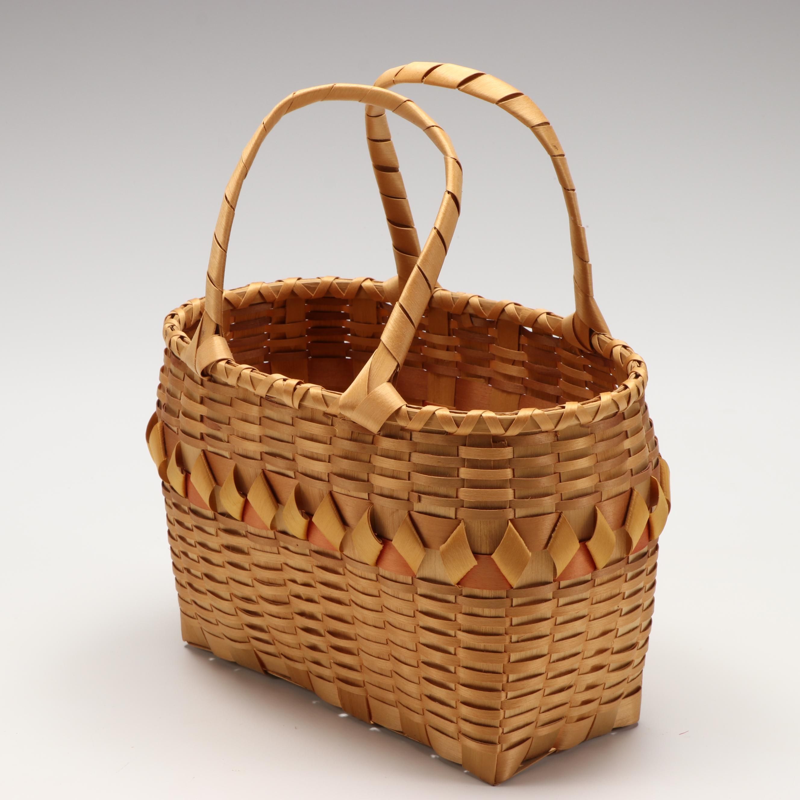 Greyhair Wisconsin Dells Ho-Chunk (Winnebago) Handwoven Basket