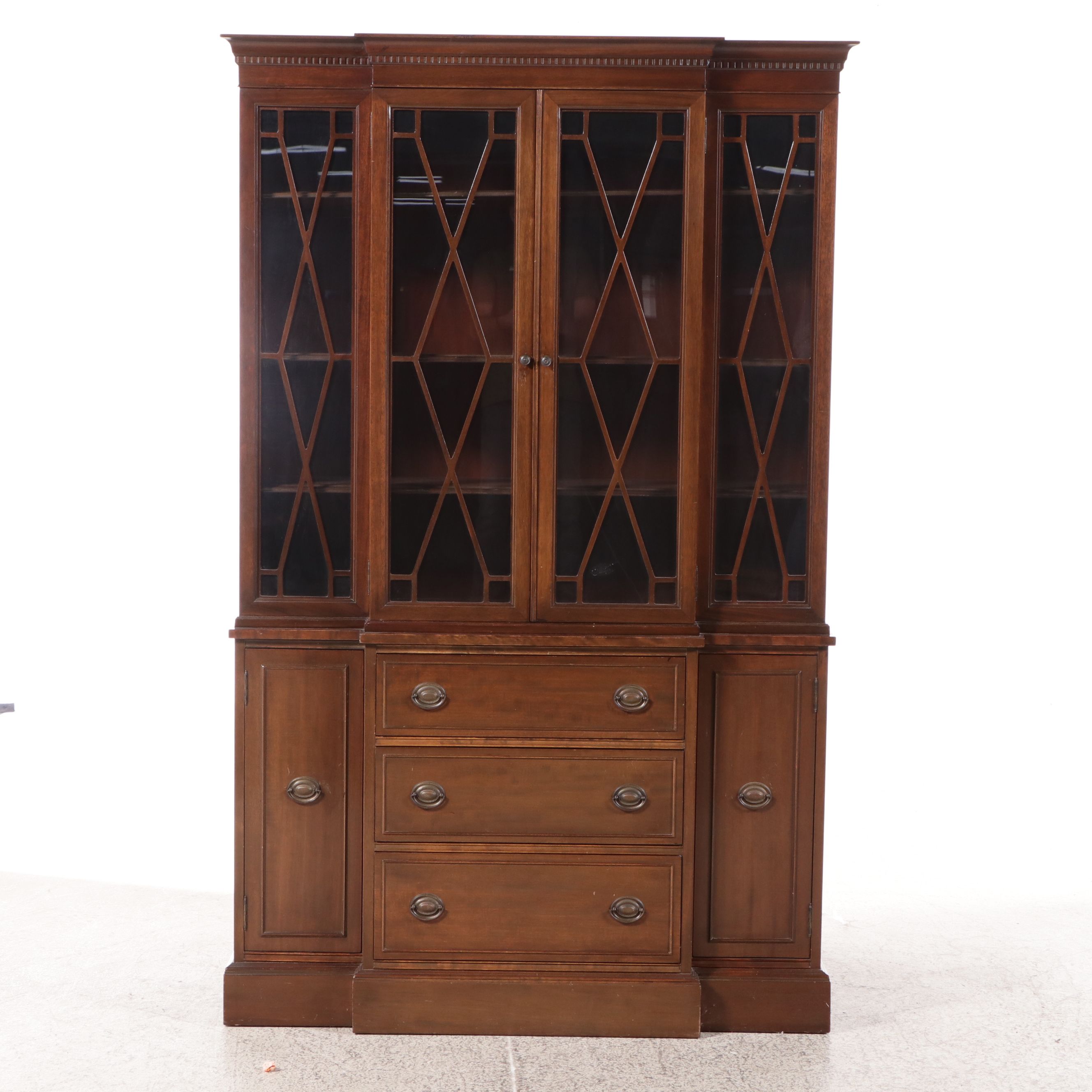 R Way Georgian Style Mahogany Breakfront China Cabinet, Late 20th Century
