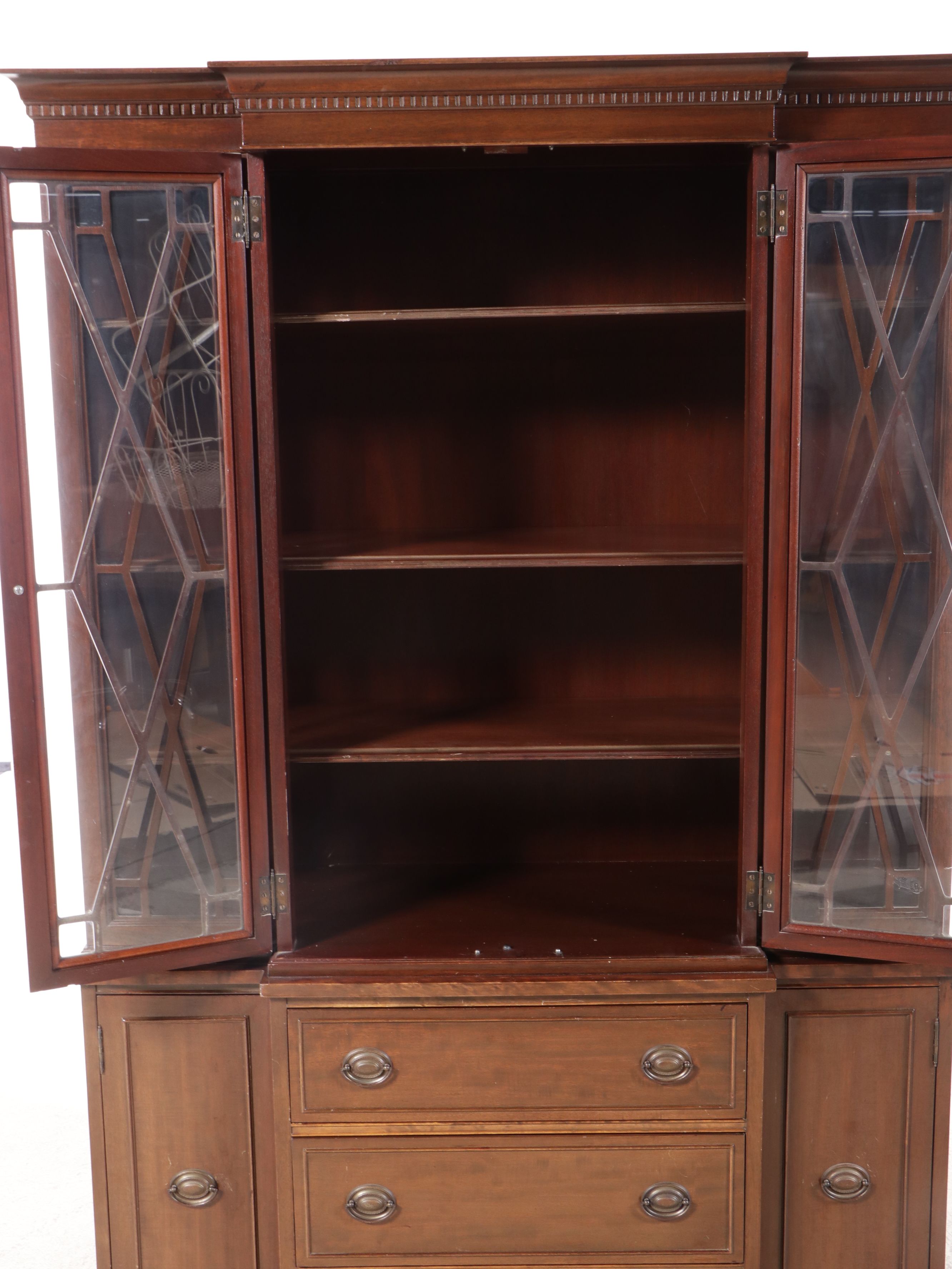 R Way Georgian Style Mahogany Breakfront China Cabinet, Late 20th Century