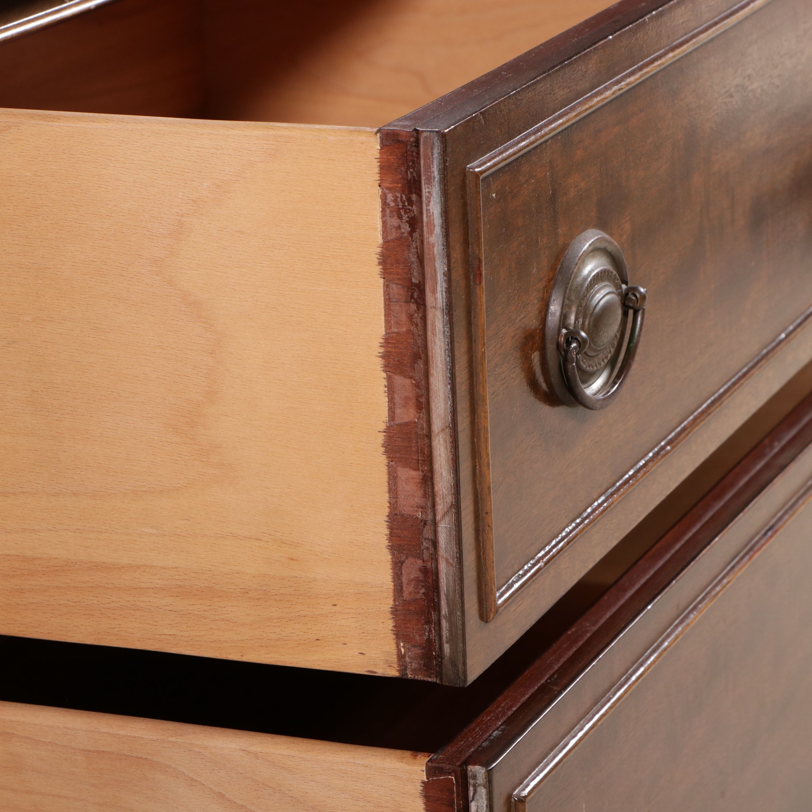 R Way Georgian Style Mahogany Breakfront China Cabinet, Late 20th Century