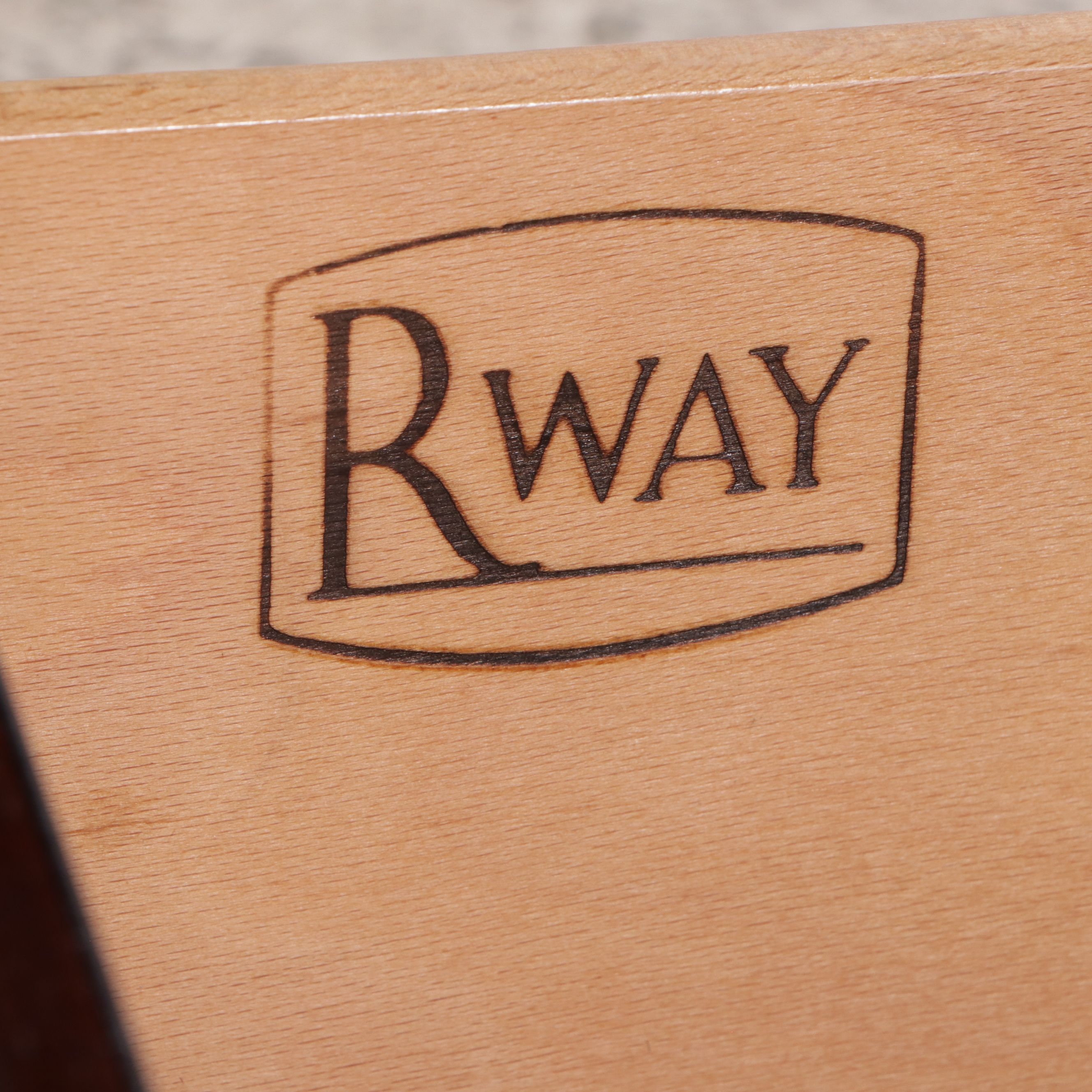 R Way Georgian Style Mahogany Breakfront China Cabinet, Late 20th Century