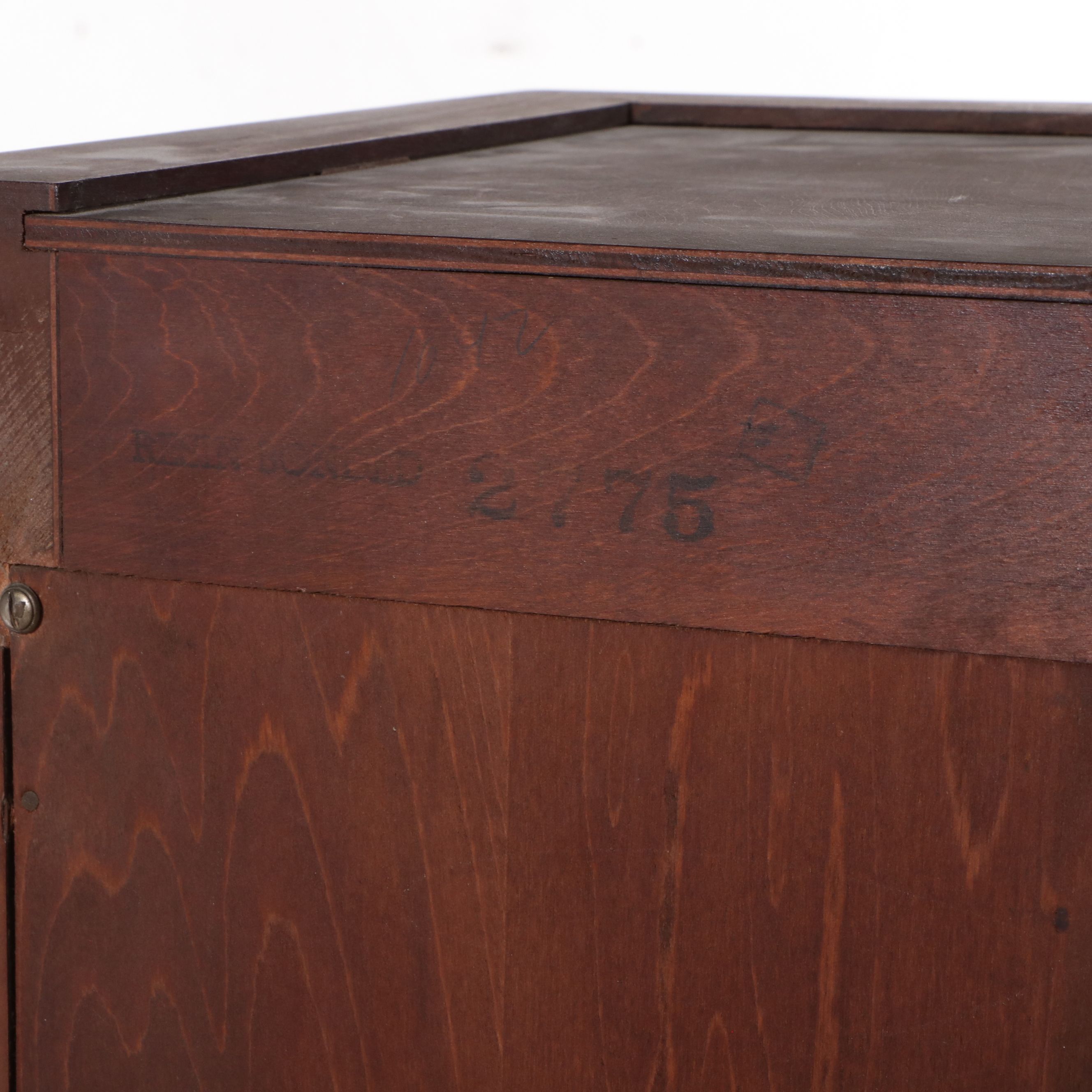 R Way Georgian Style Mahogany Breakfront China Cabinet, Late 20th Century