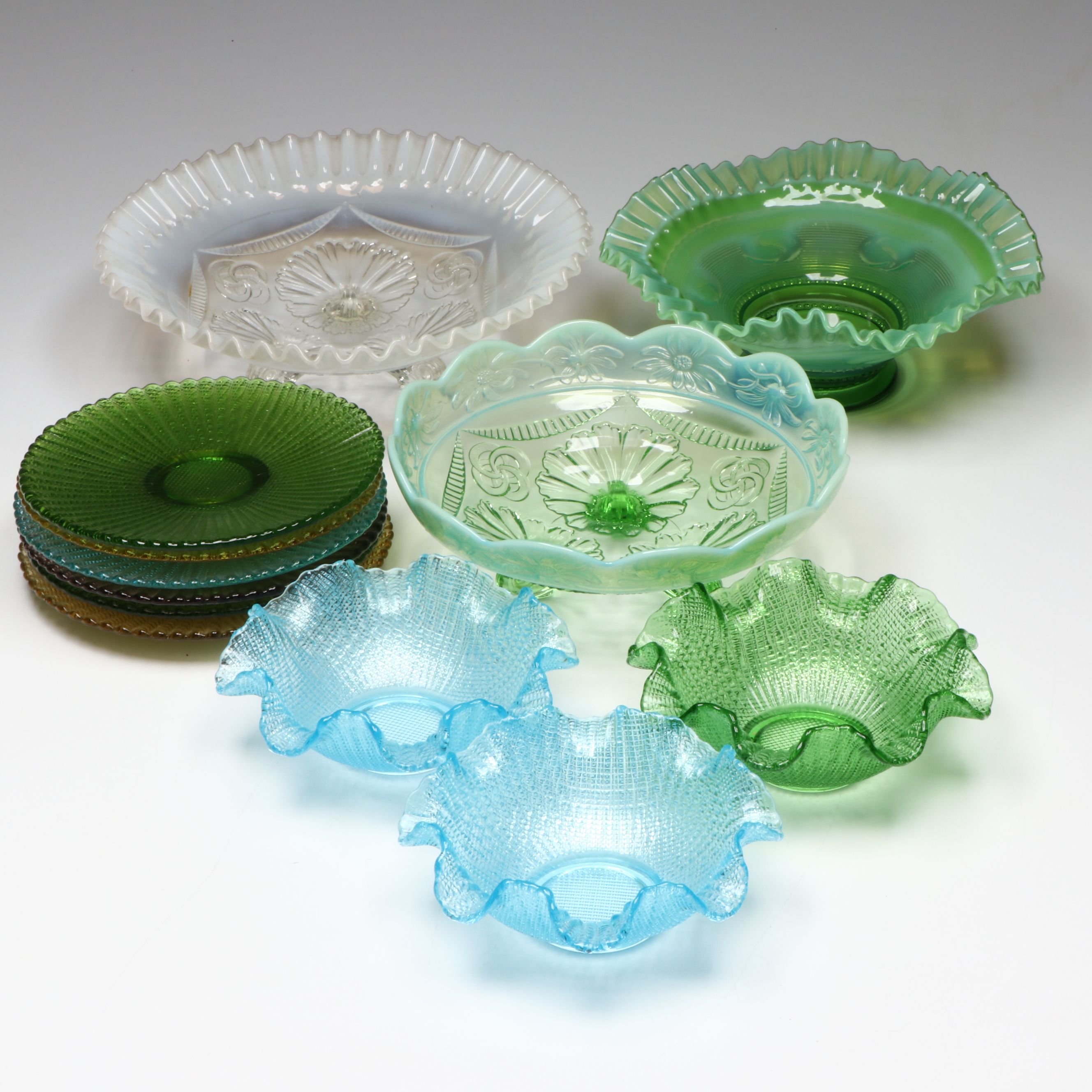 Jefferson "Ruffles and Rings" with Other Bowls and Tableware