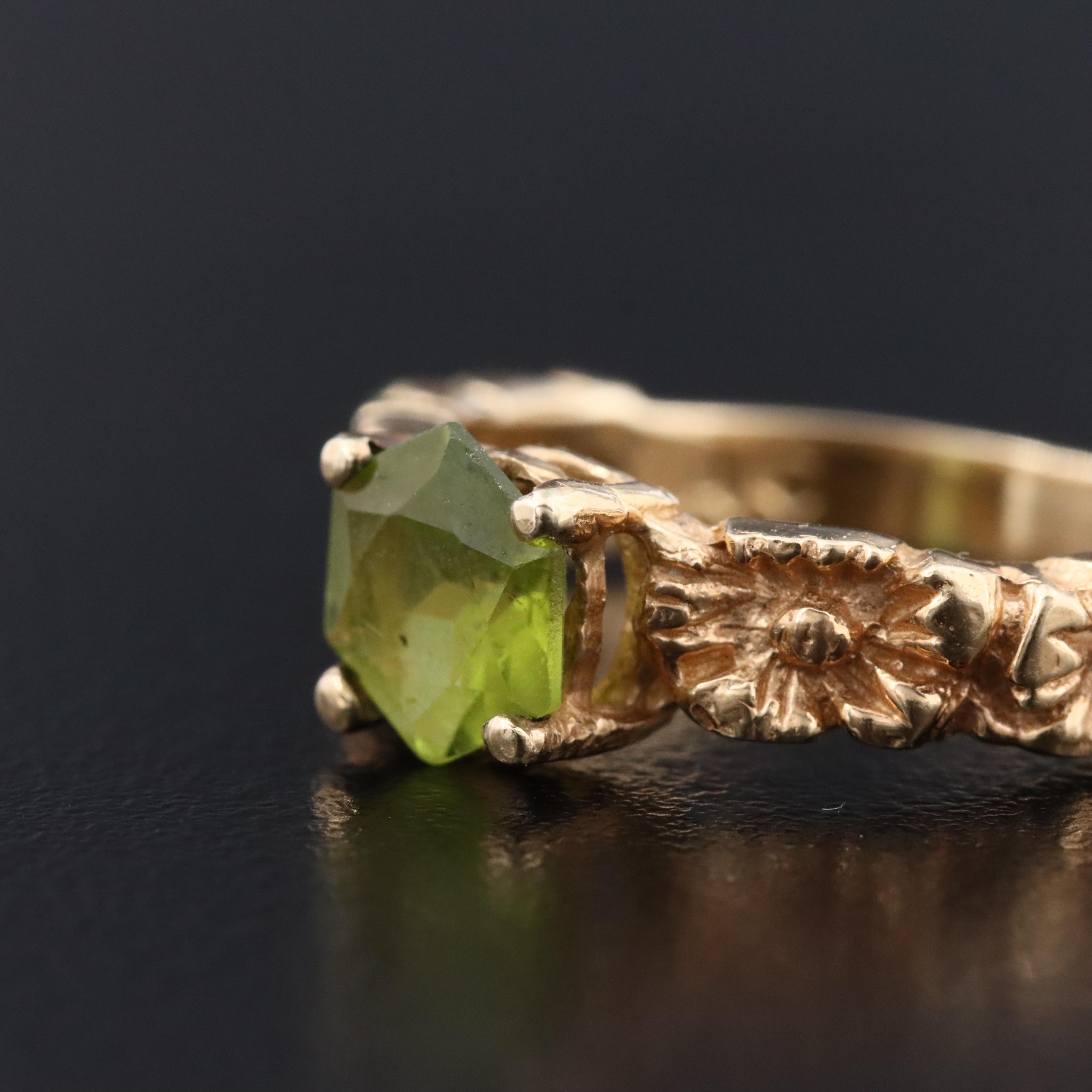 14K Peridot Floral Band Ring