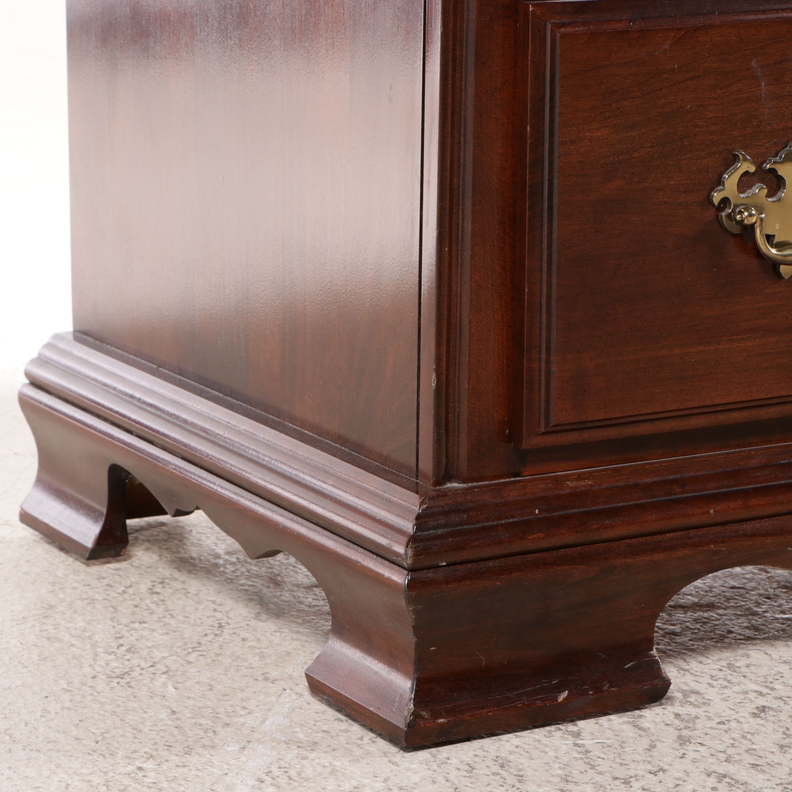 Two Kincaid Georgian Style Cherry Chests, Mid to Late 20th Century
