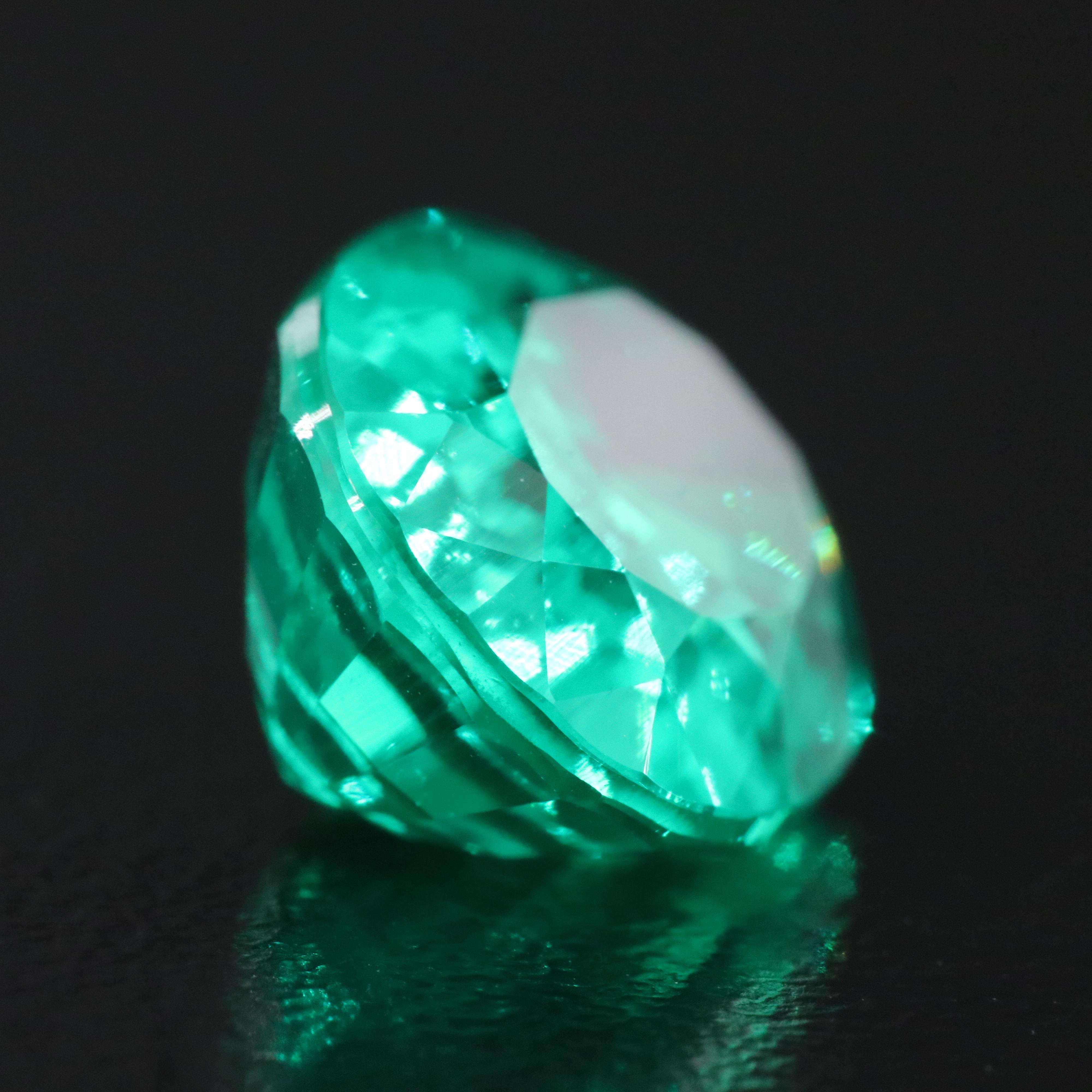 Loose 5.85 CT Lab Grown Emerald
