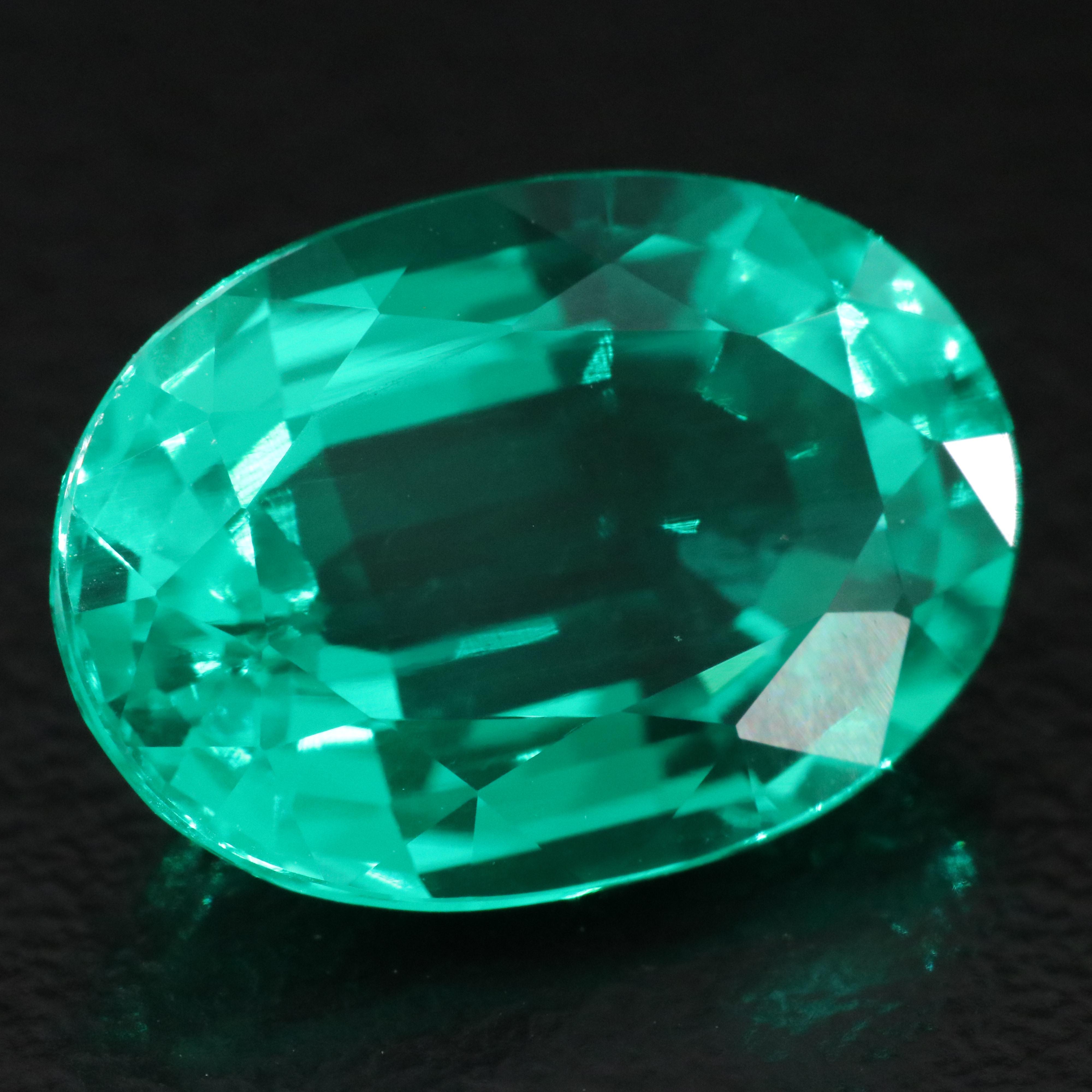 Loose 5.85 CT Lab Grown Emerald