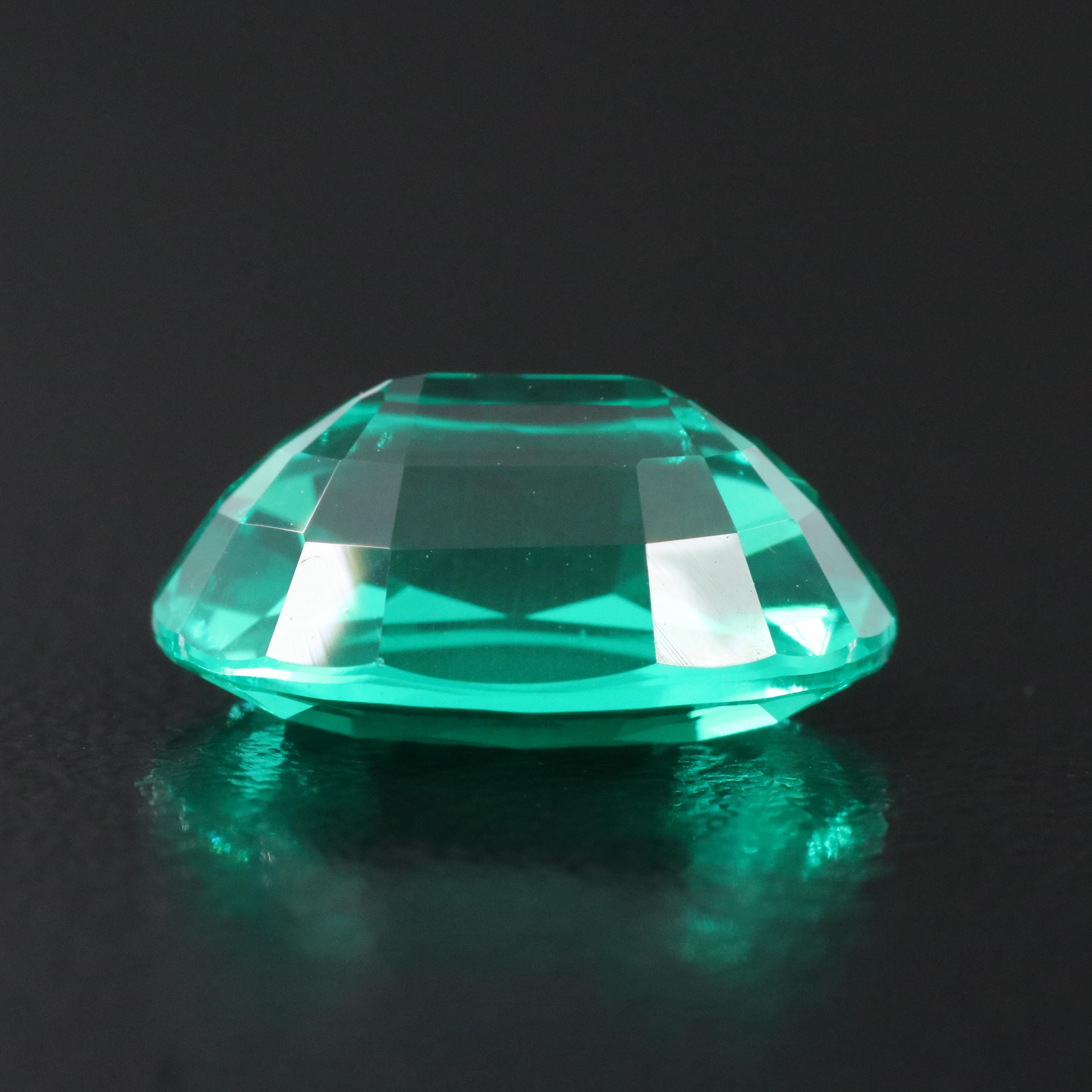 Loose 5.85 CT Lab Grown Emerald