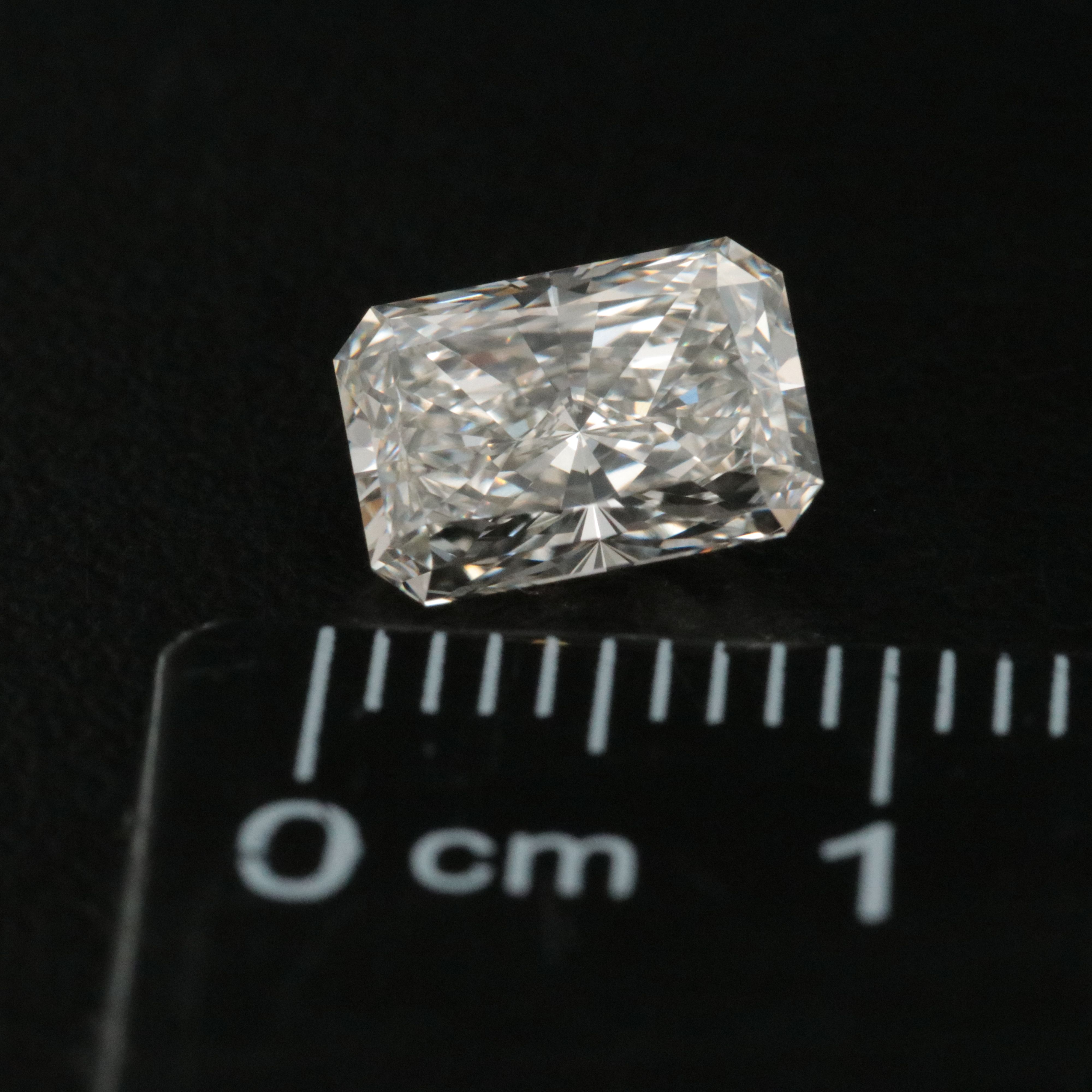 Loose 1.56 CT Lab Grown Diamond with IGI Report
