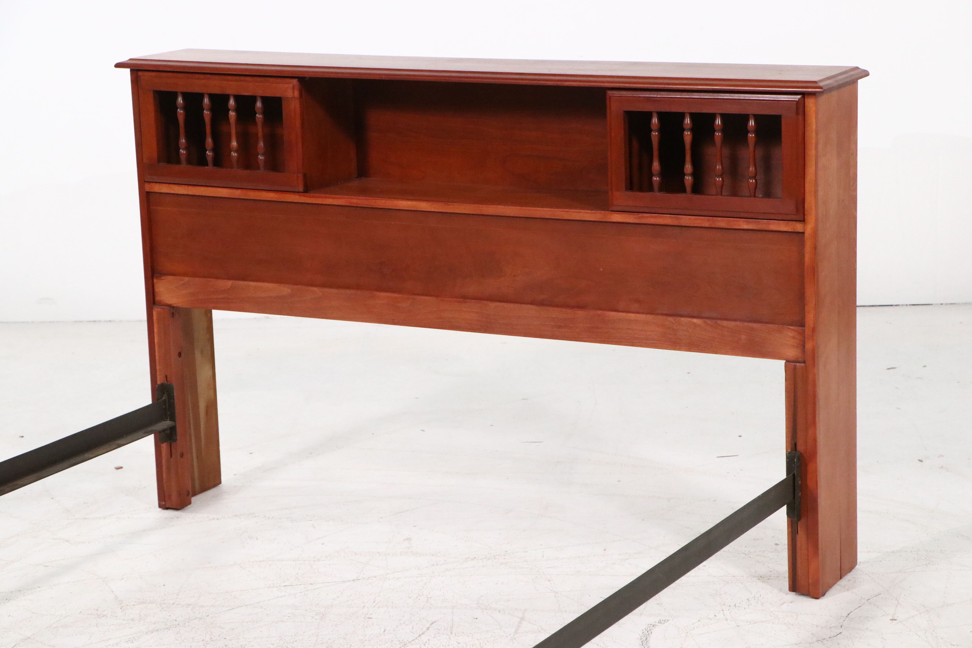 Colonial Style Full Size Cherry Bed Frame with Coordinating Nightstand