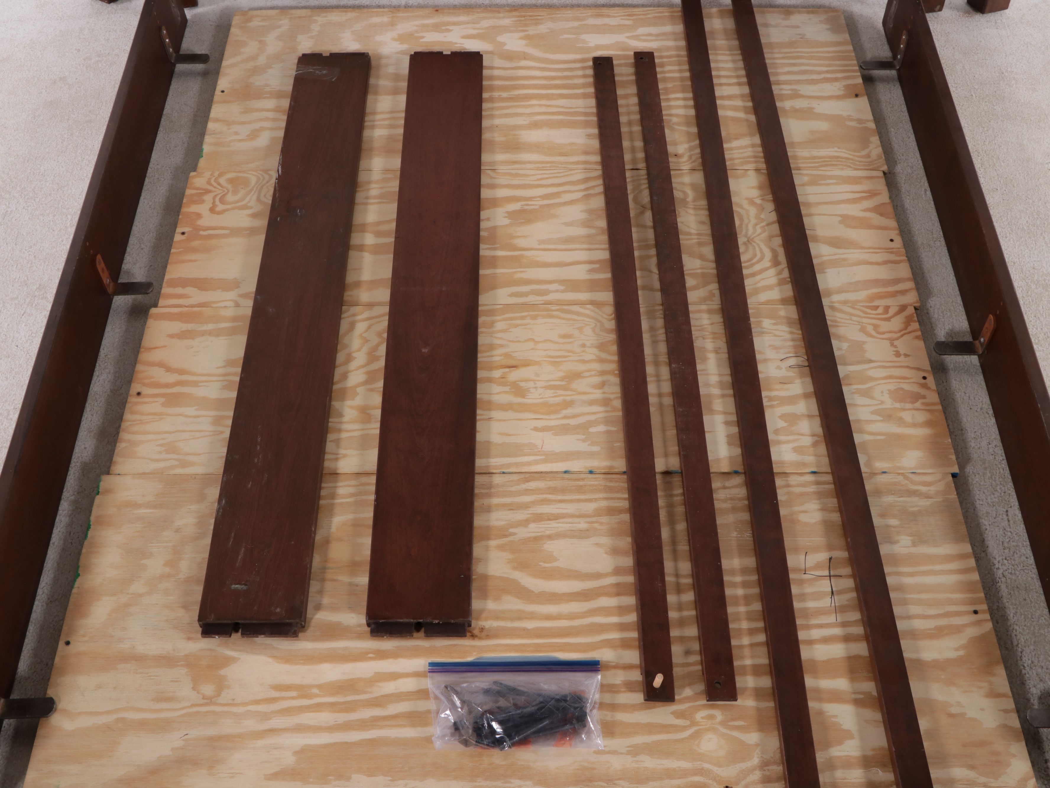 Federal Style Mahogany Finish Canopy Bed, 20th Century