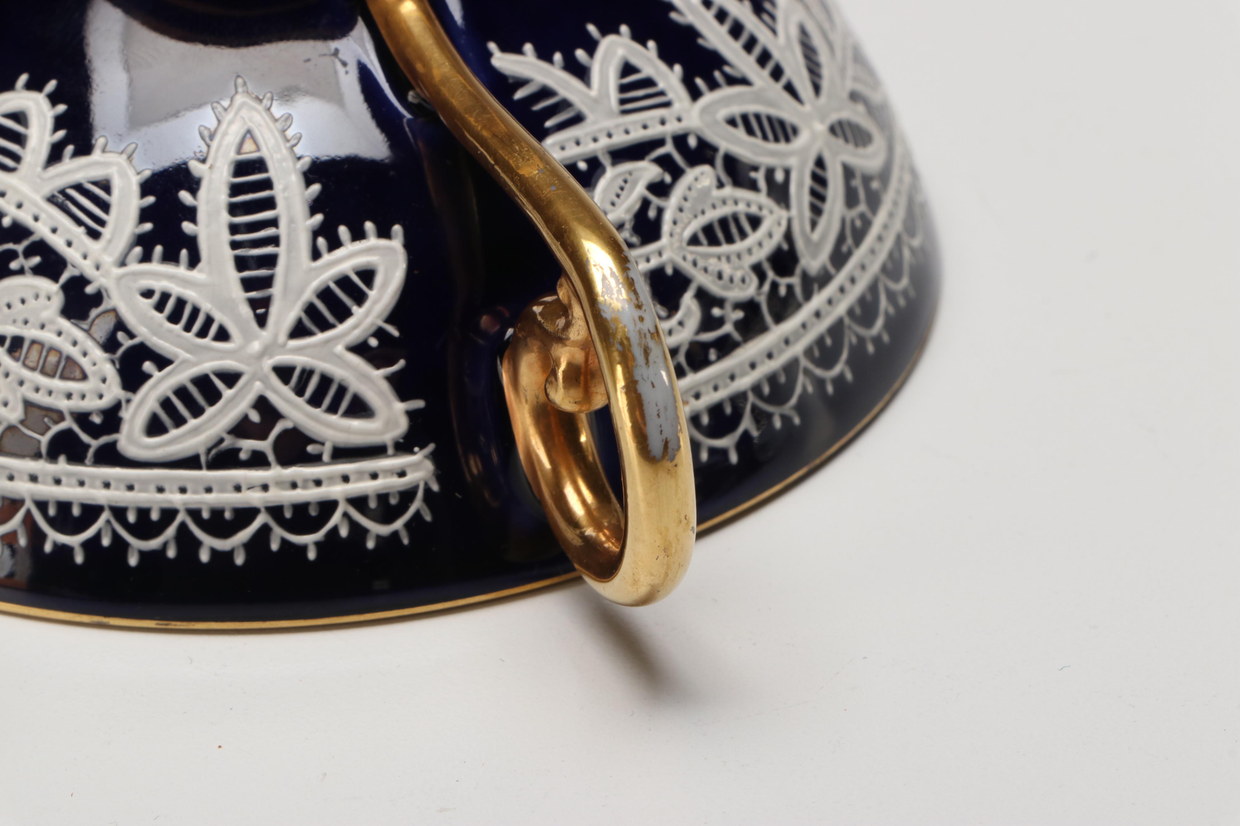 Italian Testolini Venezia Gilt Porcelain Teacups and Saucers