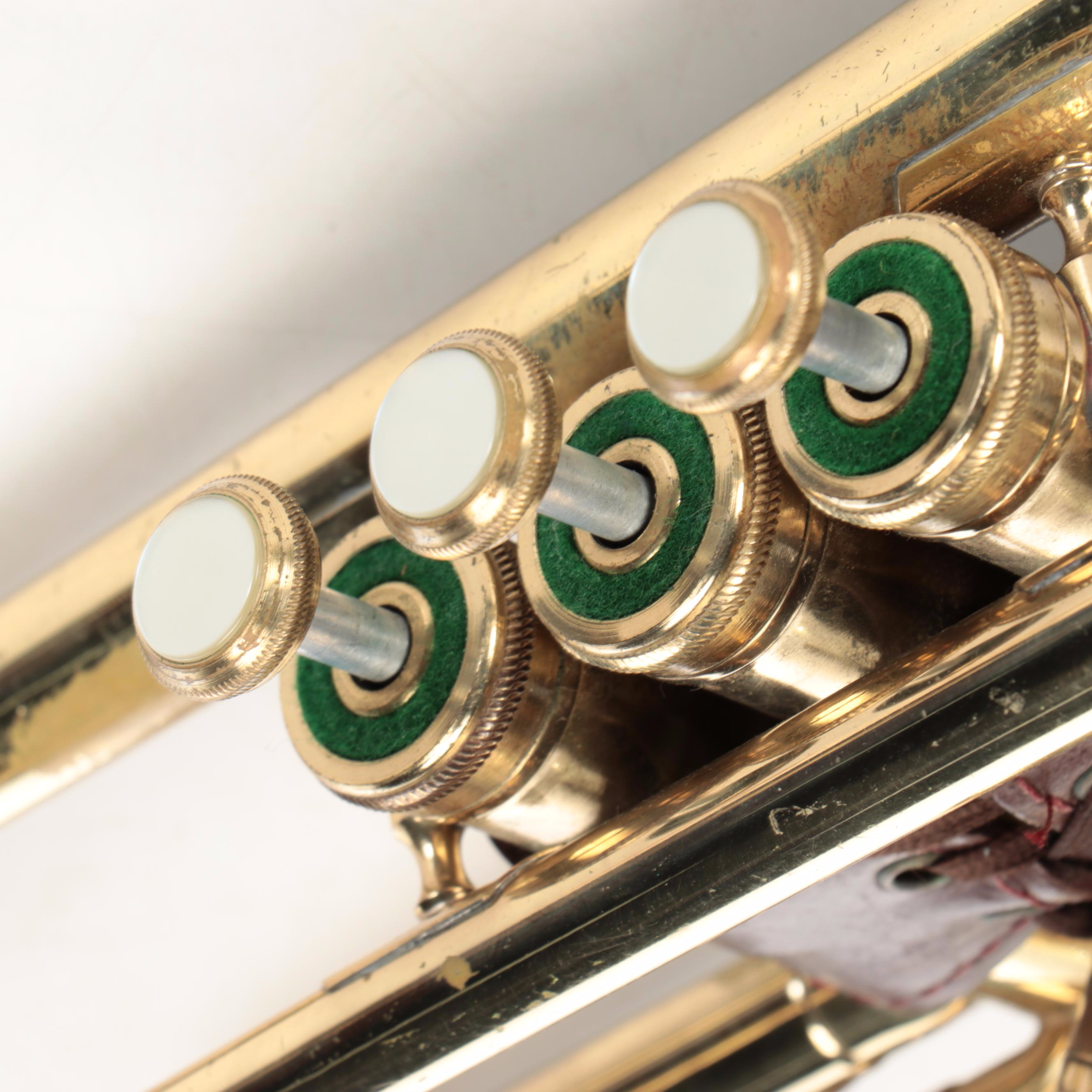 Olds Ambassador Student Trumpet with Case, Sheet Music and More Accessories