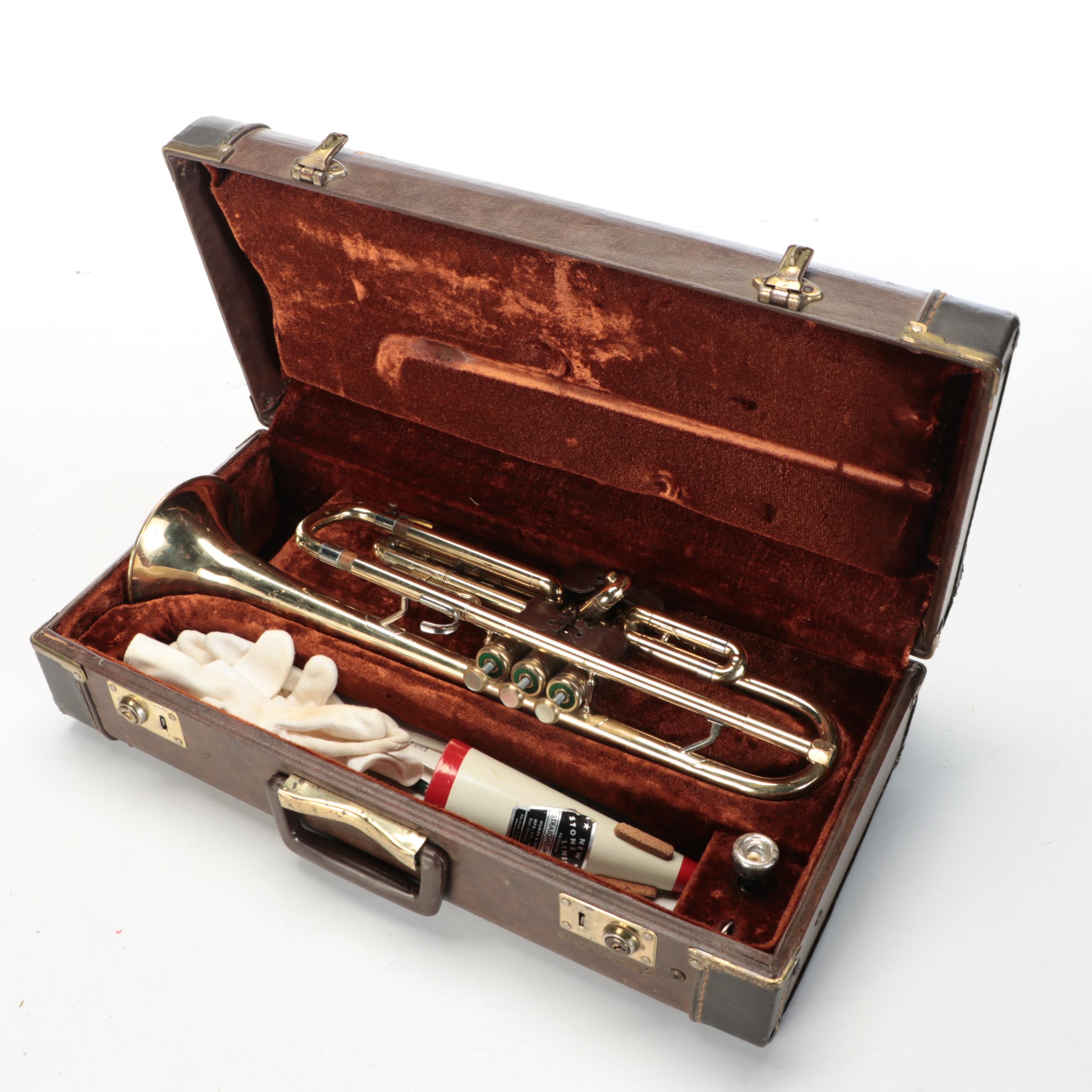 Olds Ambassador Student Trumpet with Case, Sheet Music and More Accessories
