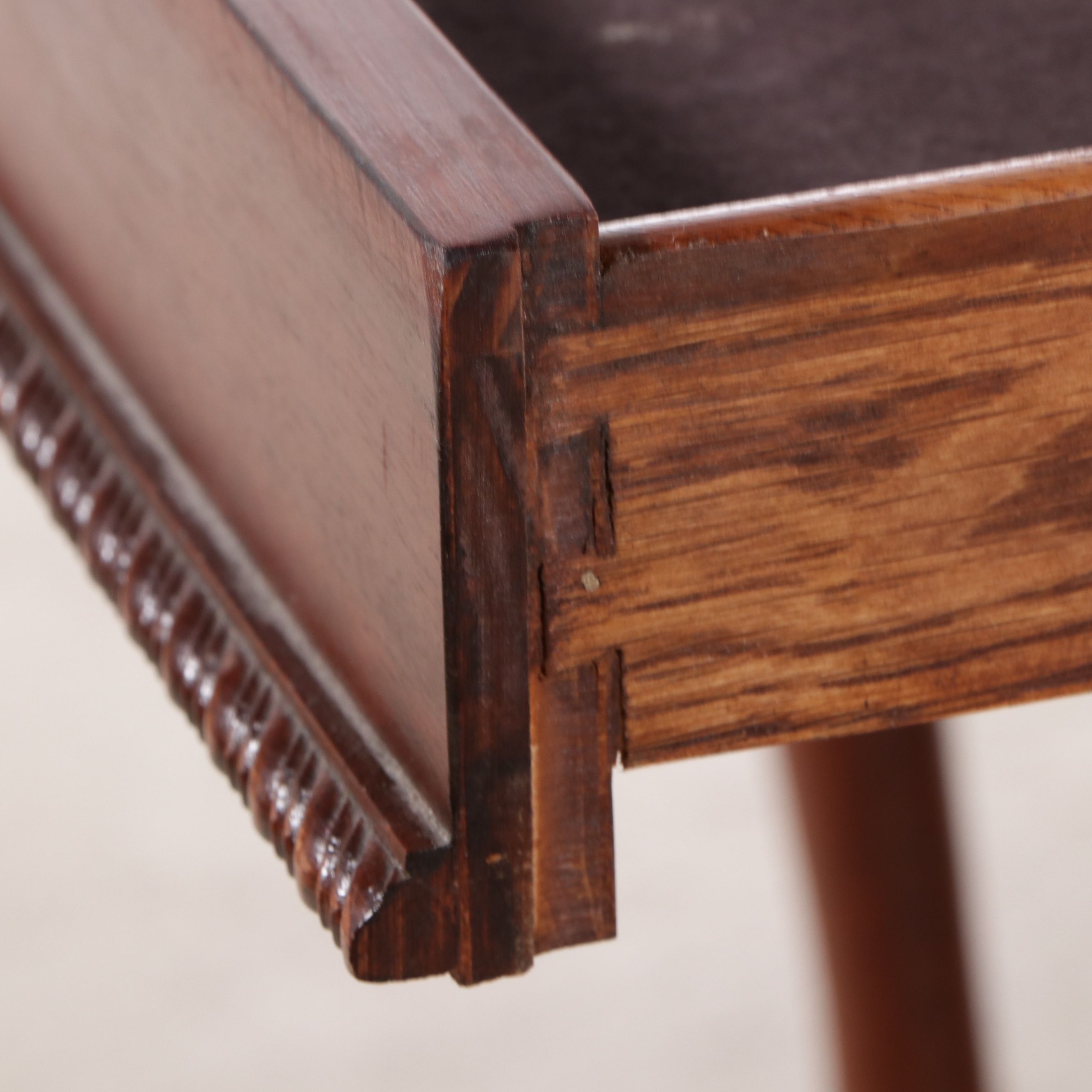 Chippendale Style Sting-Inlaid Mahogany Dining Table and Eight Chairs
