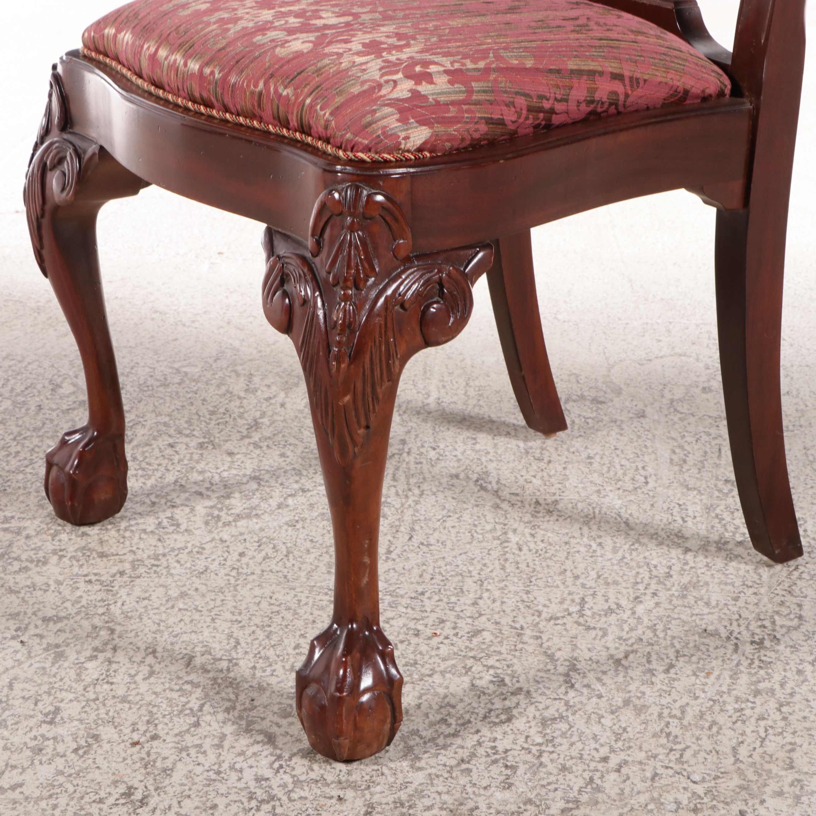 Chippendale Style Sting-Inlaid Mahogany Dining Table and Eight Chairs