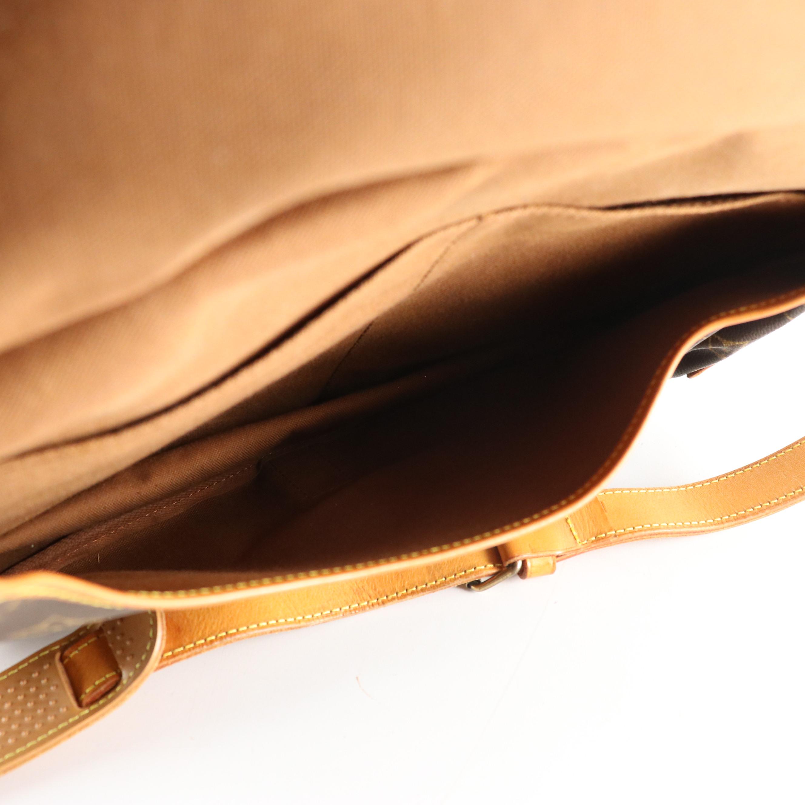 Louis Vuitton Saumur 35 in Monogram Canvas and Vachetta Leather