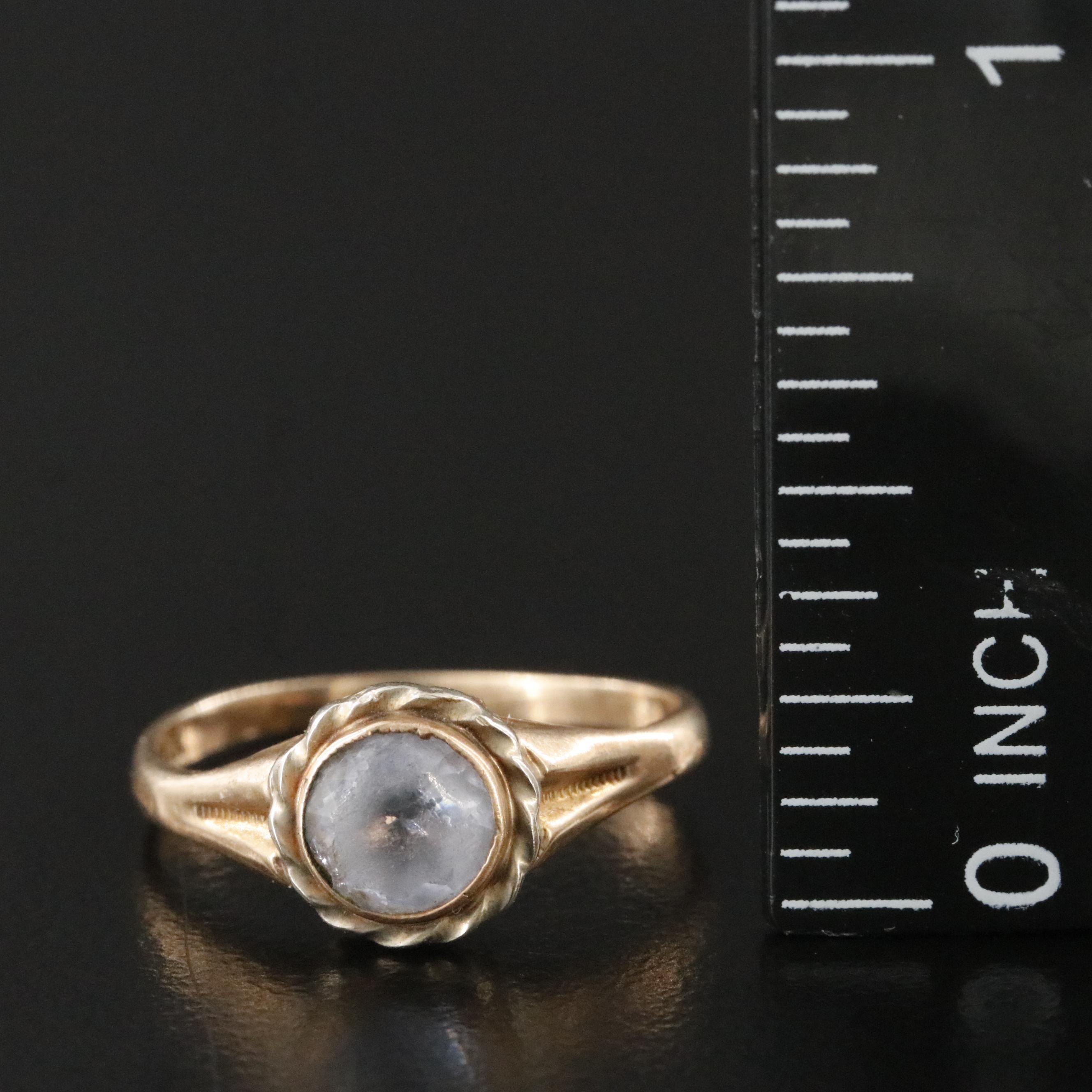 10K Ring with Glass