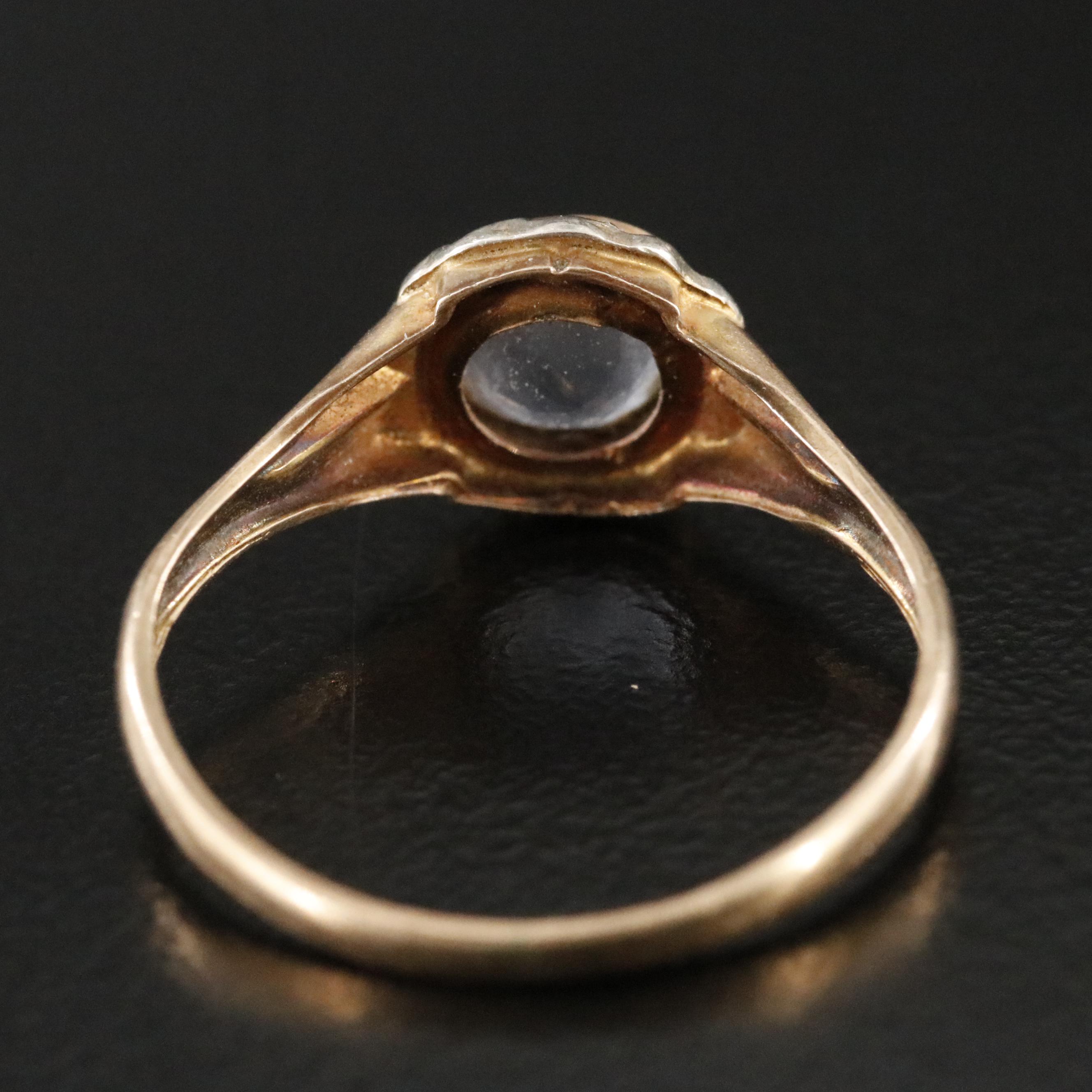 10K Ring with Glass