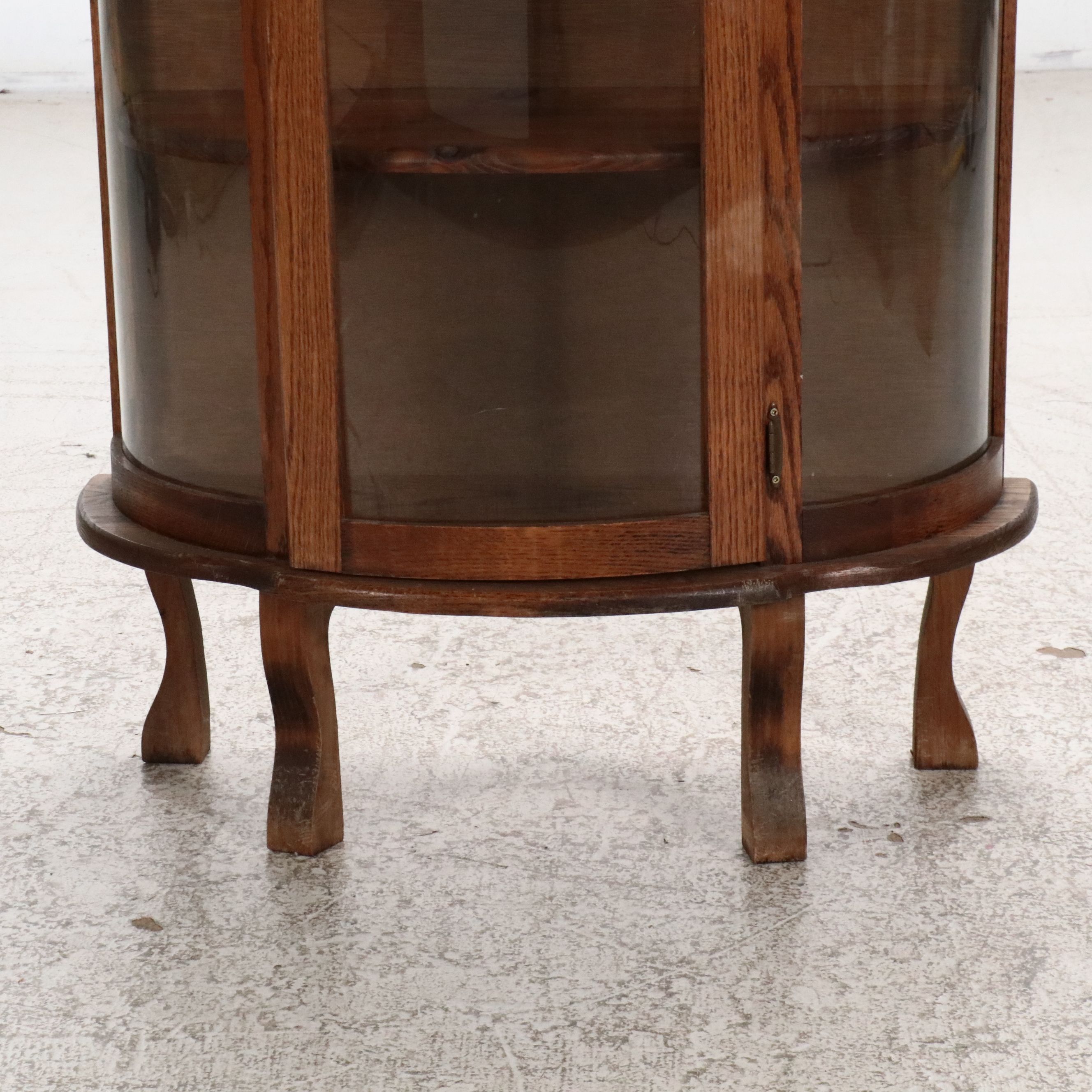 Late Victorian Oak Bowfront China Cabinet, Early 20th Century