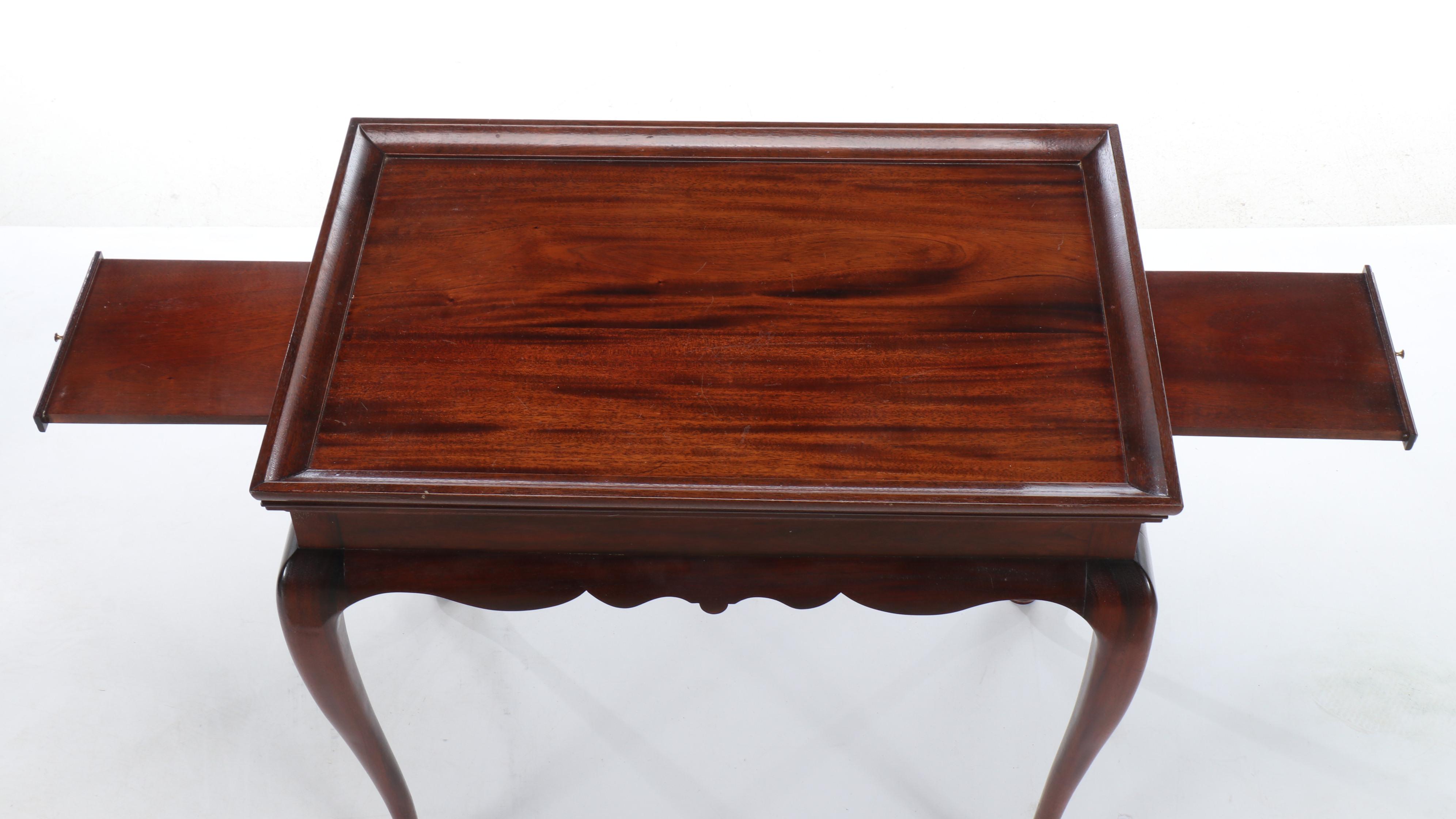 Queen Anne Style Cherry Finished Wooden Tea Table