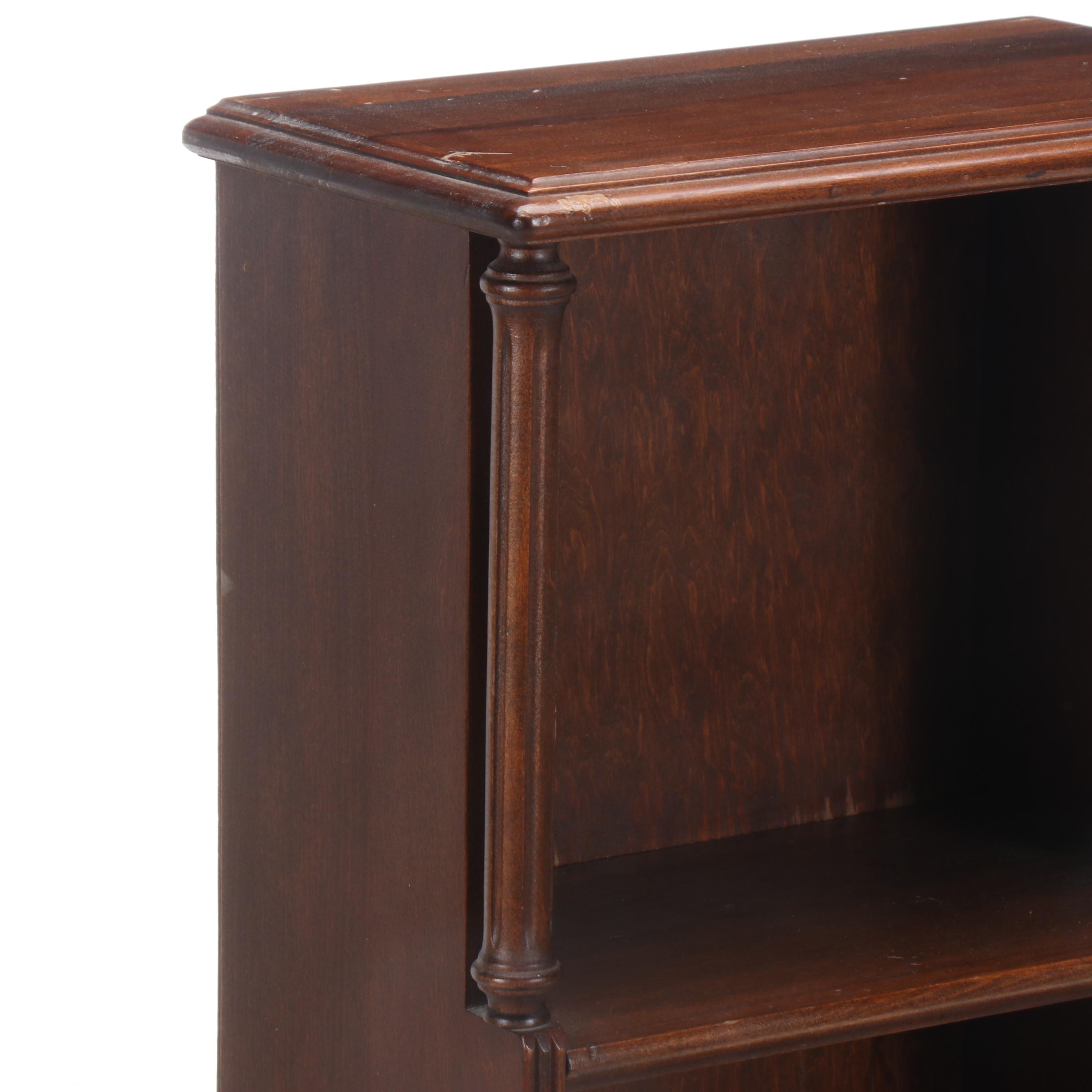 Federal Style Mahogany Finish Wooden Bookshelf