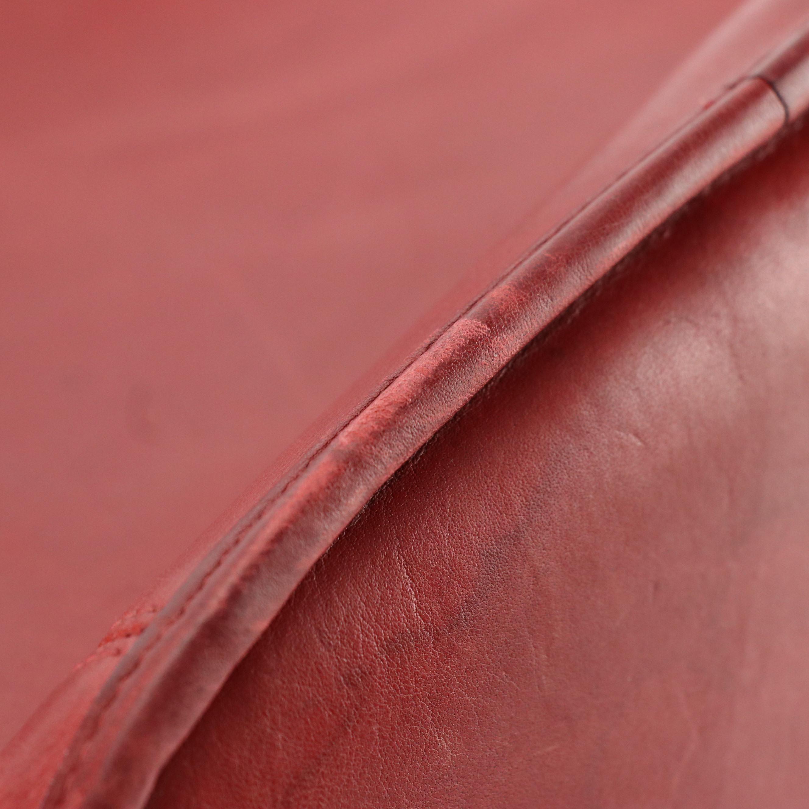 Coach Vintage Red Leather Classic Slim Duffle Sac & Brown Soho Bucket Sling Bag