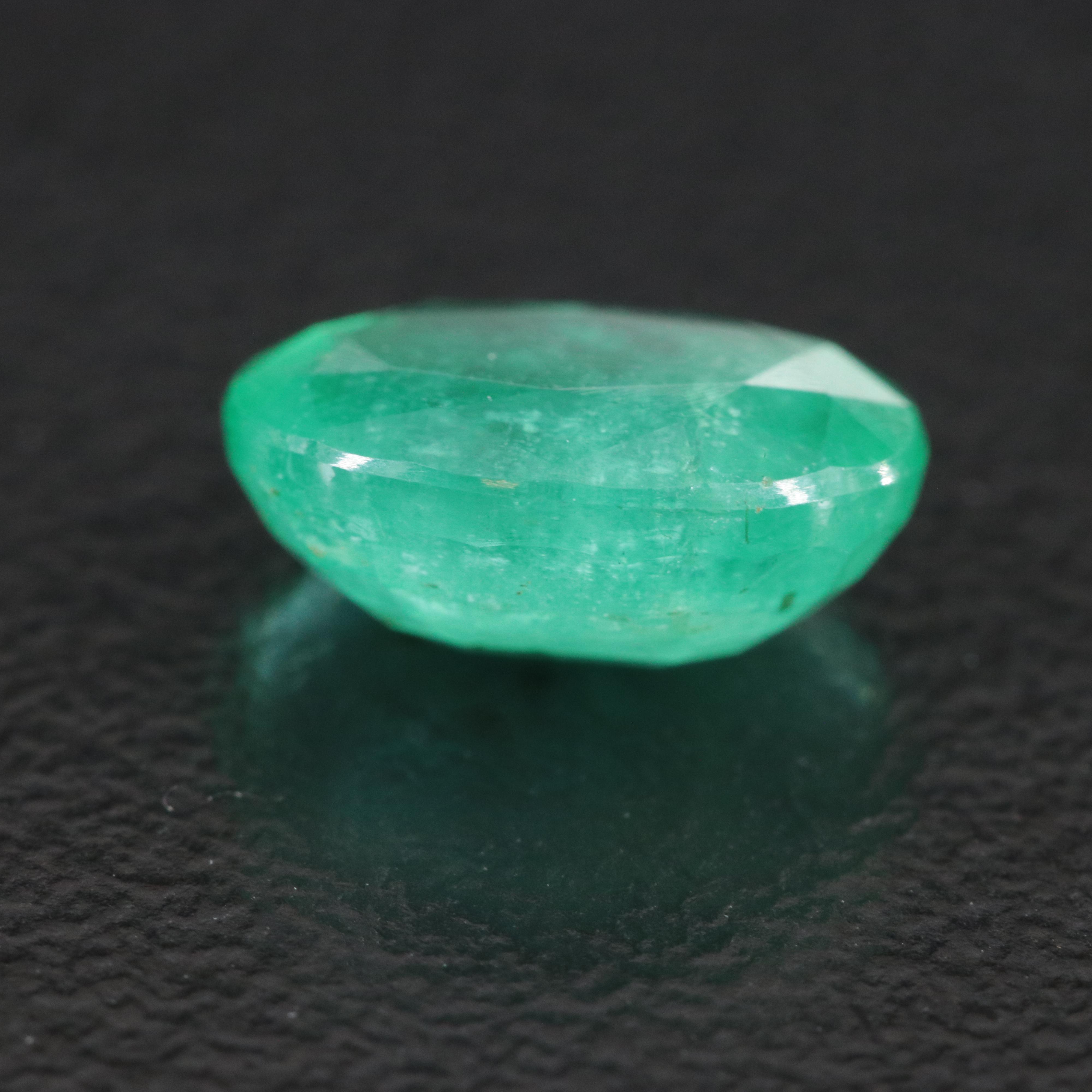 Loose 2.02 CT Emerald