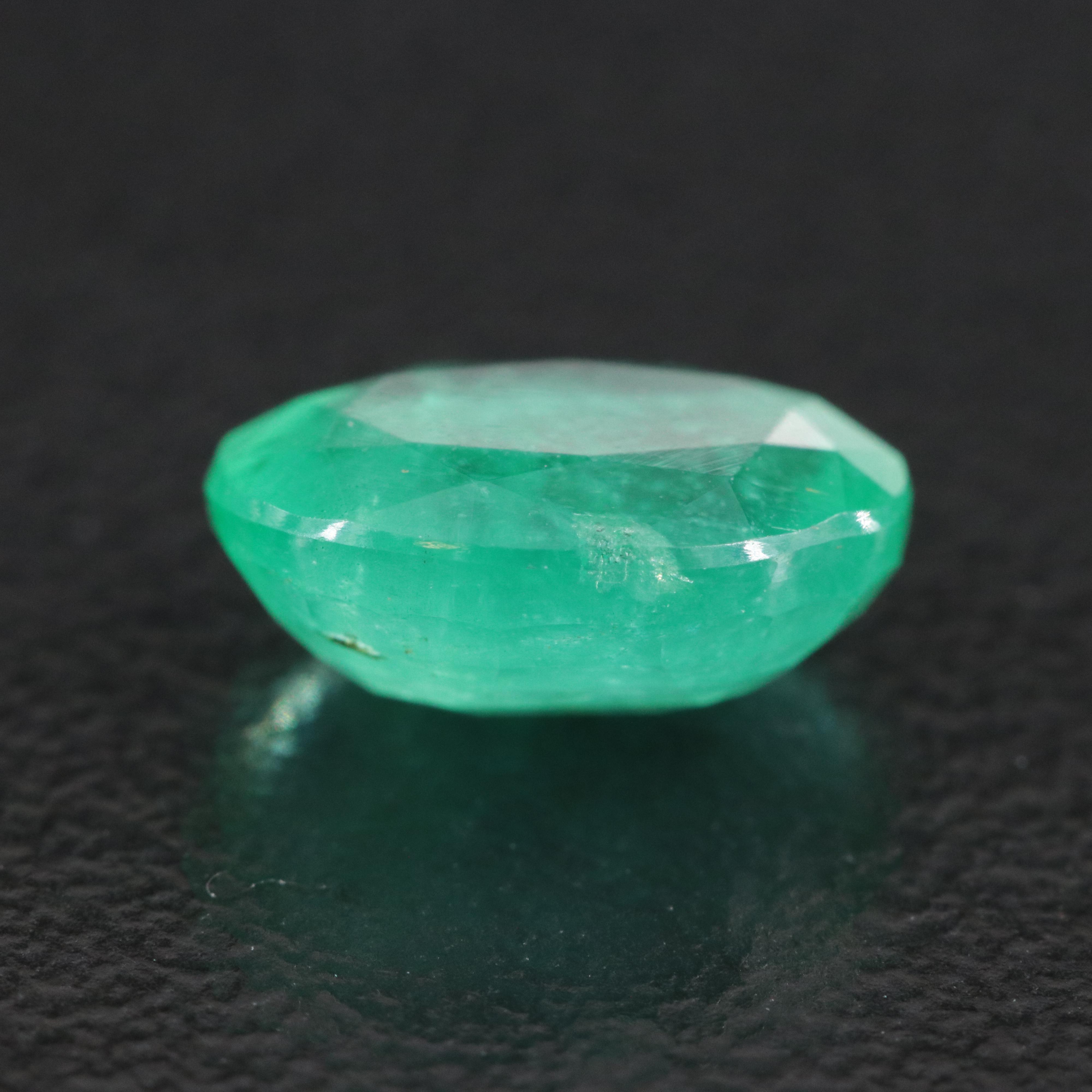 Loose 2.02 CT Emerald