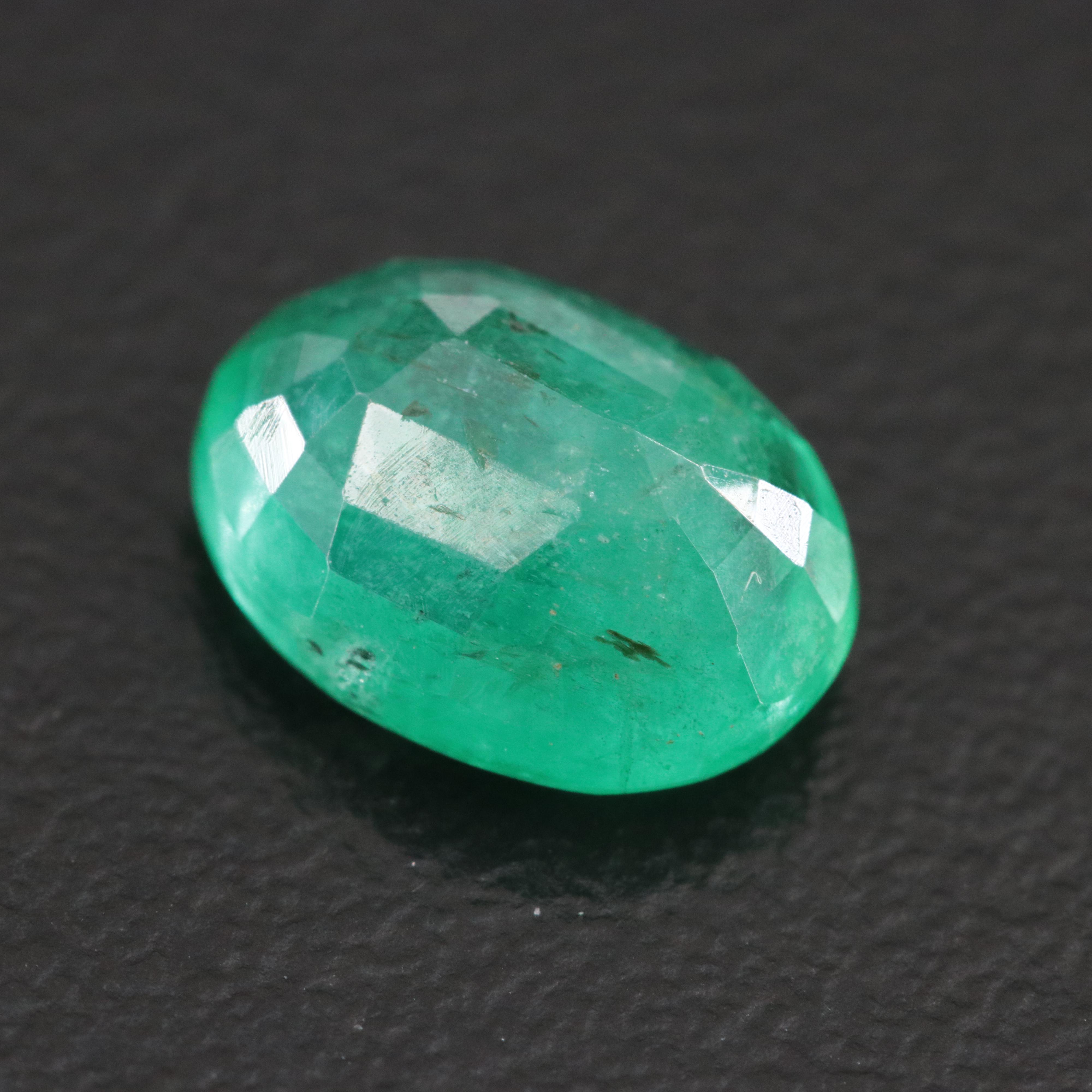 Loose 2.02 CT Emerald